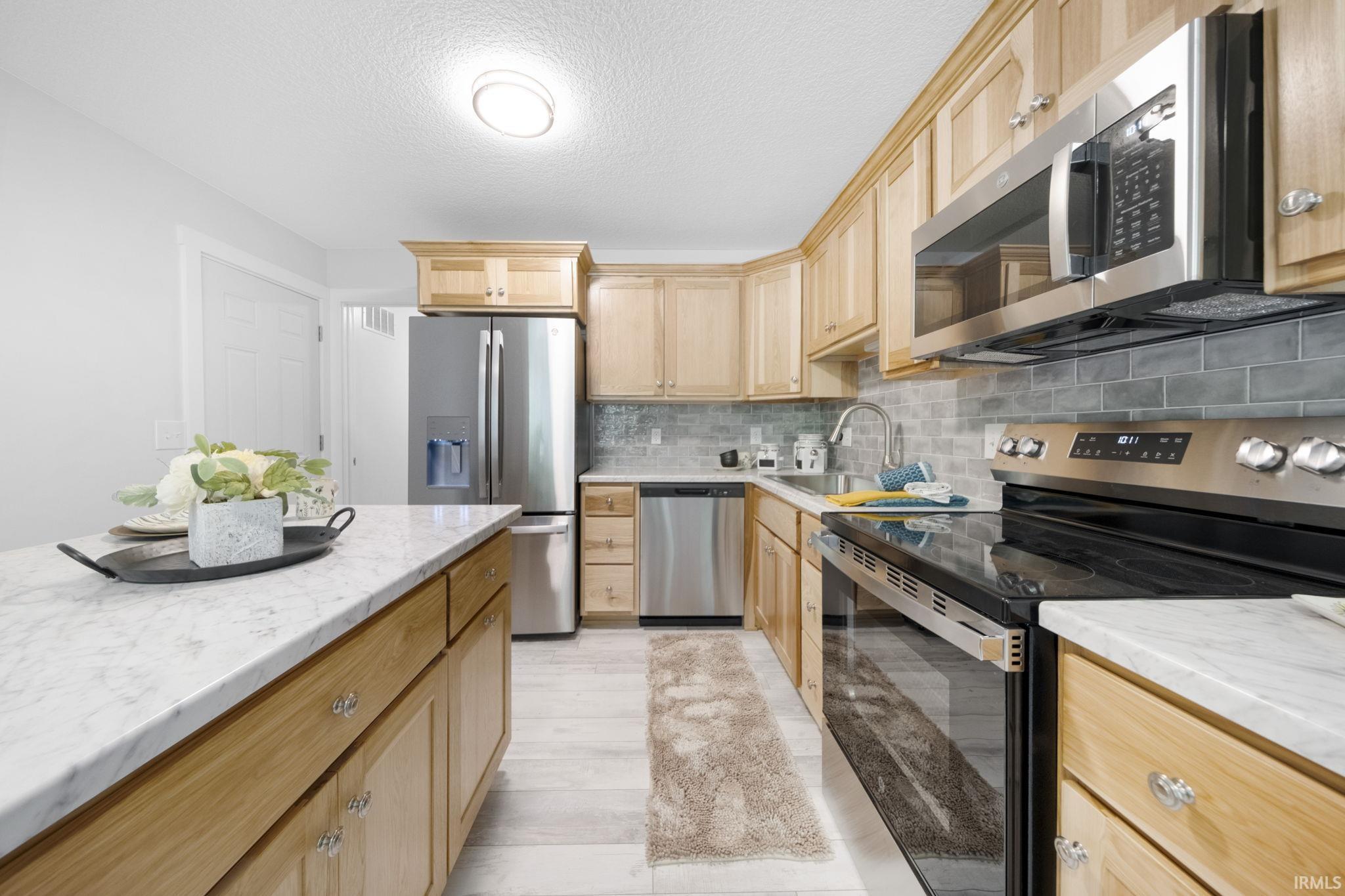 Photo 13 of 9304 N Oak Shore Drive