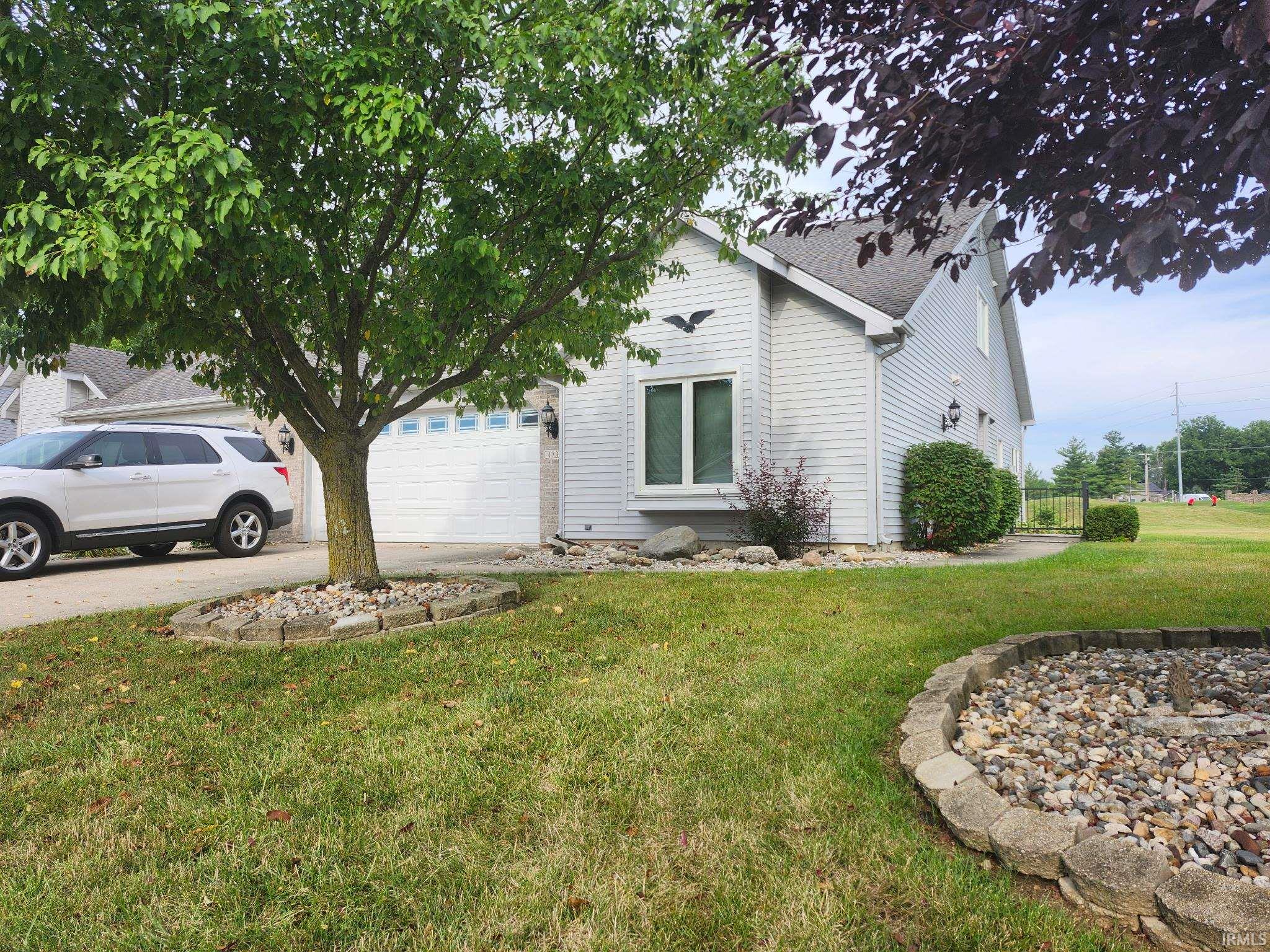 1735 E Inverness Circle