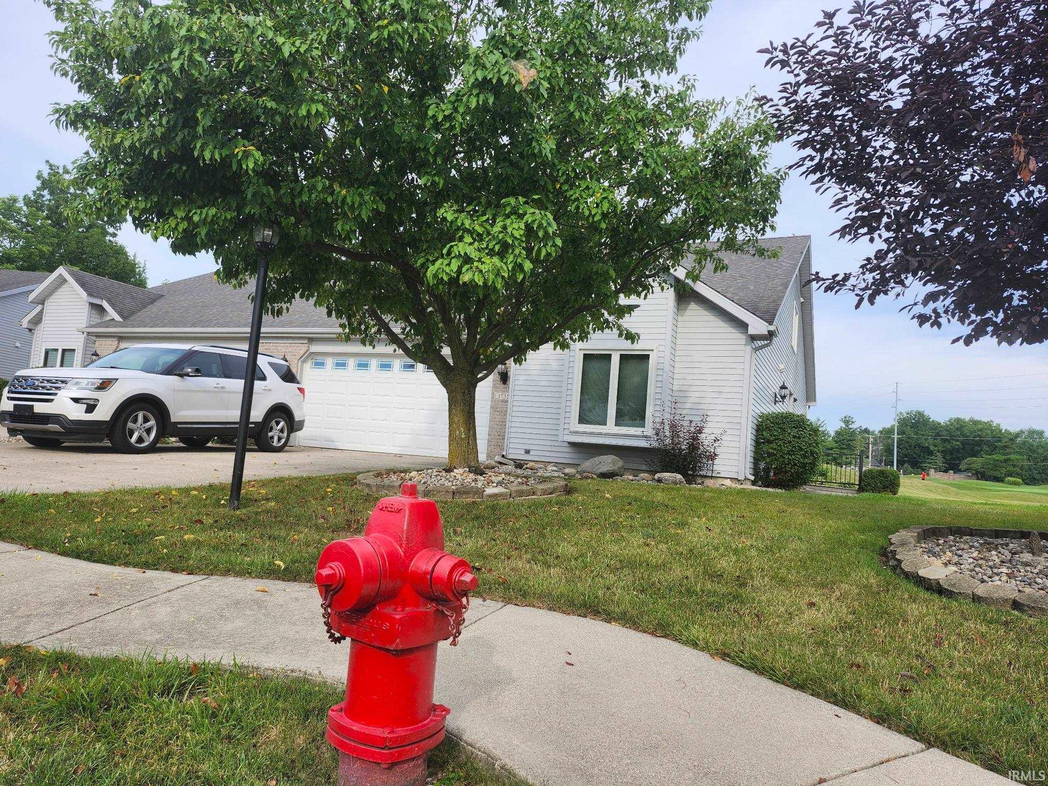 1735 E Inverness Circle