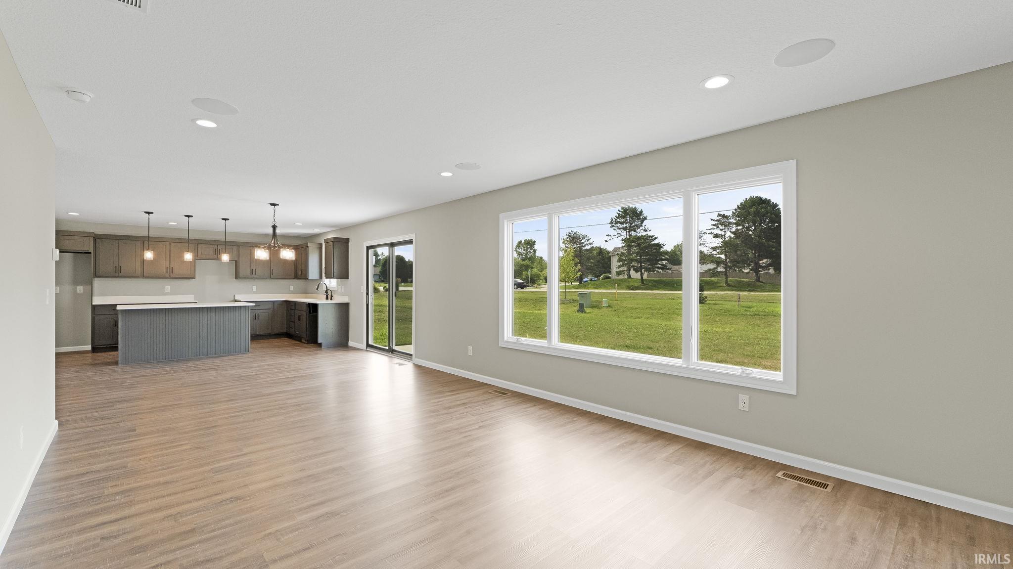Photo 4 of 1423 Herdsman Boulevard