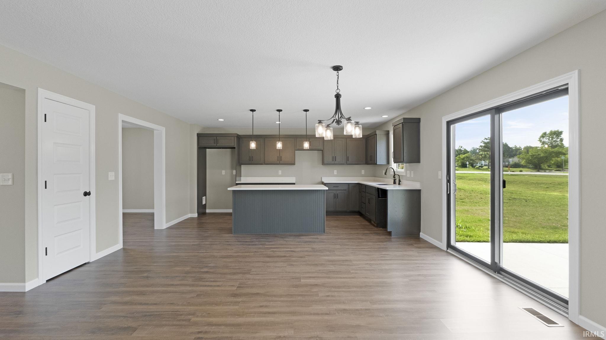 Photo 7 of 1423 Herdsman Boulevard