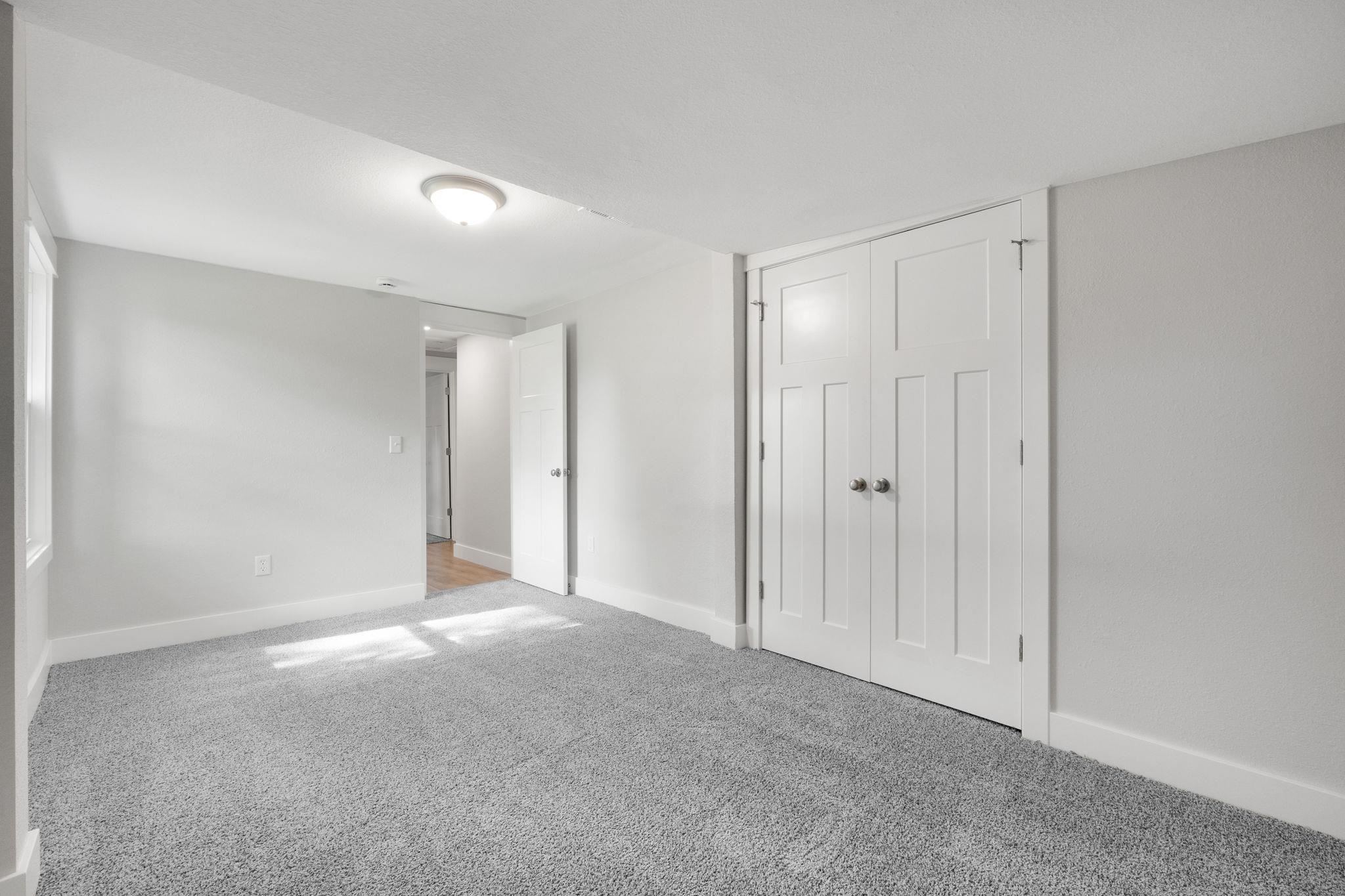Photo 17 of 410 E 11Th Street