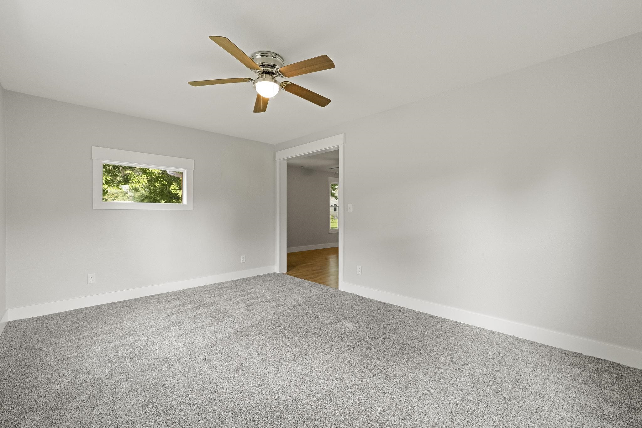 Photo 9 of 410 E 11Th Street