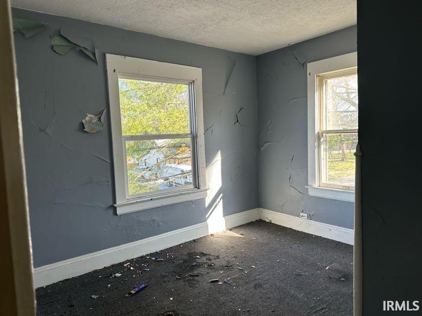 Homes for sale in South Bend, IN | 661 Lawndale St, South Bend, IN 46628 | MLS# 202529914