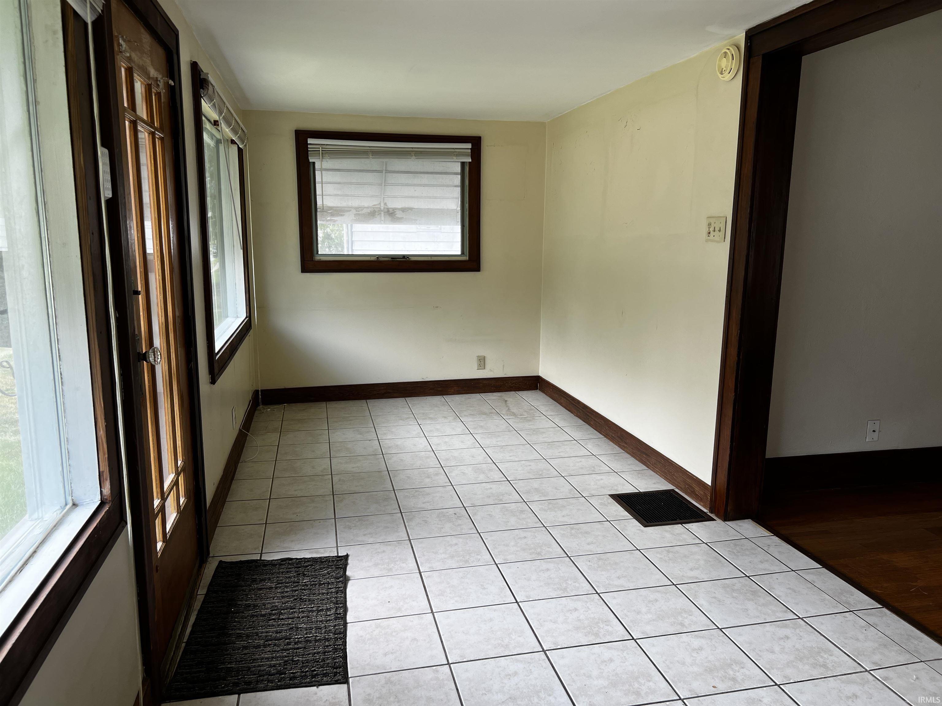 Photo 3 of 1310 Woodward Avenue