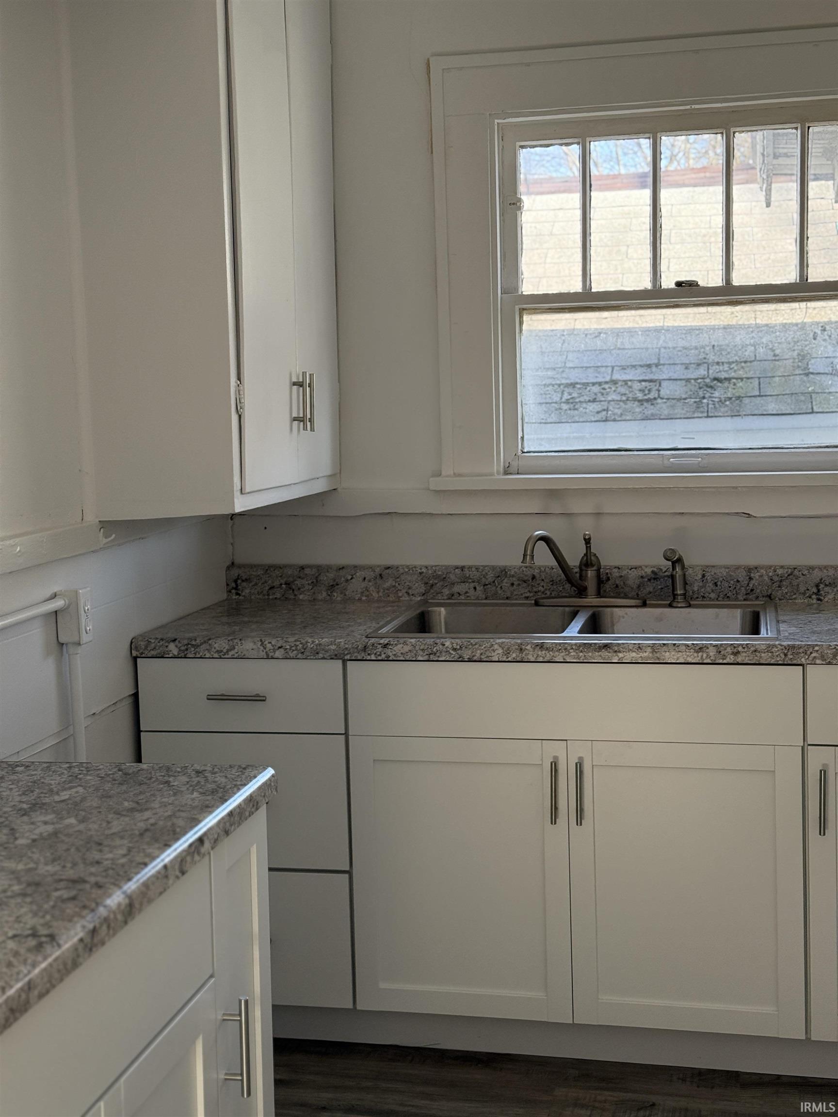 Photo 12 of 407 W Lexington Avenue