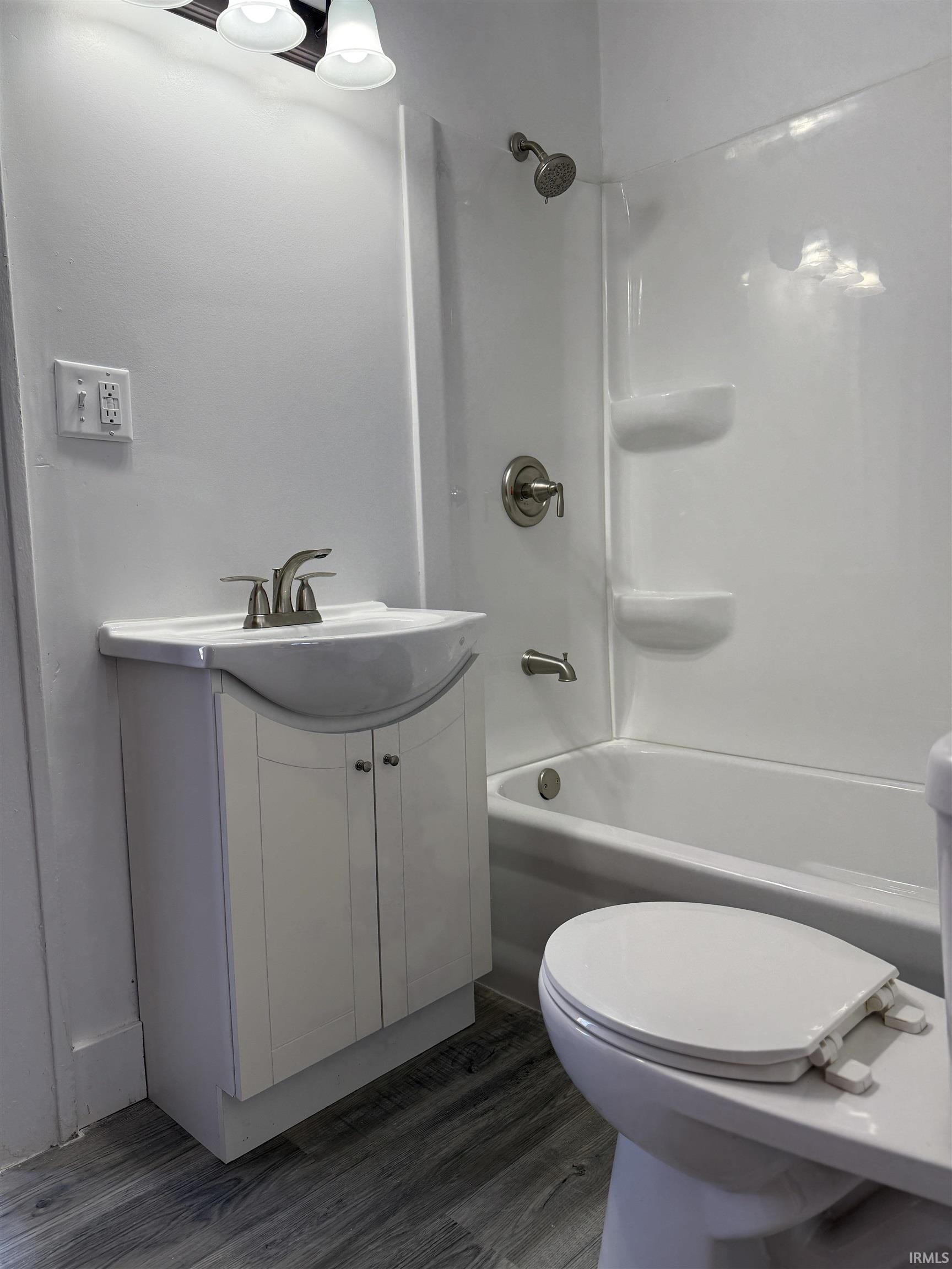 Photo 22 of 407 W Lexington Avenue