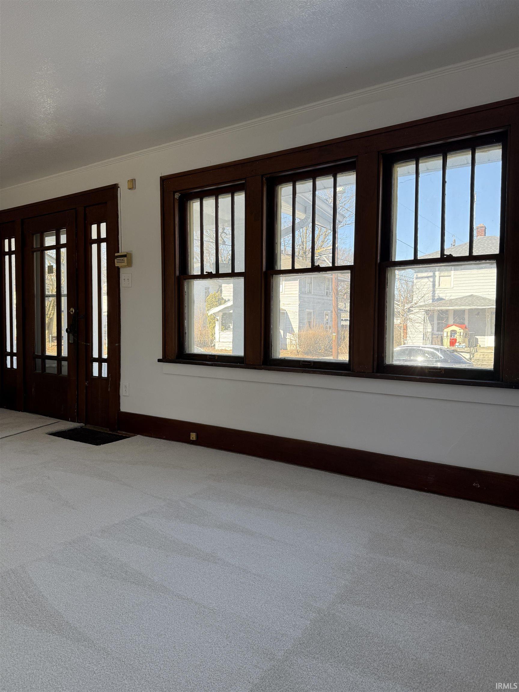 Photo 5 of 407 W Lexington Avenue