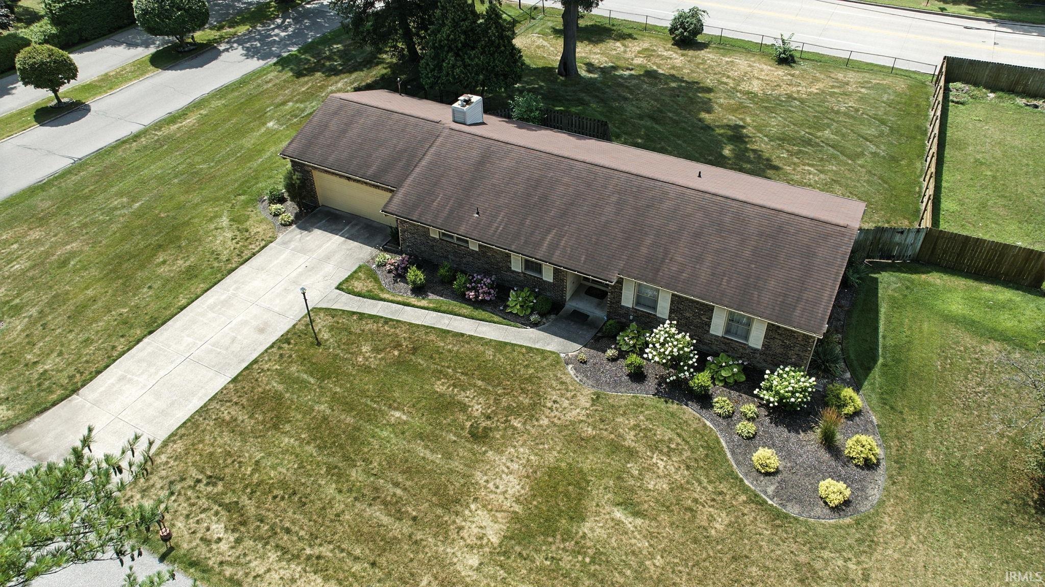 Photo 15 of 1501 Ash Drive W