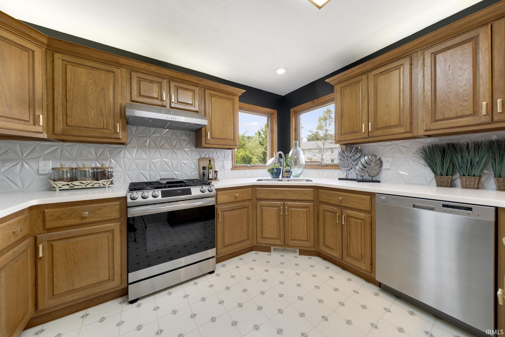 Photo 16 of 11028 Oak Briar Court