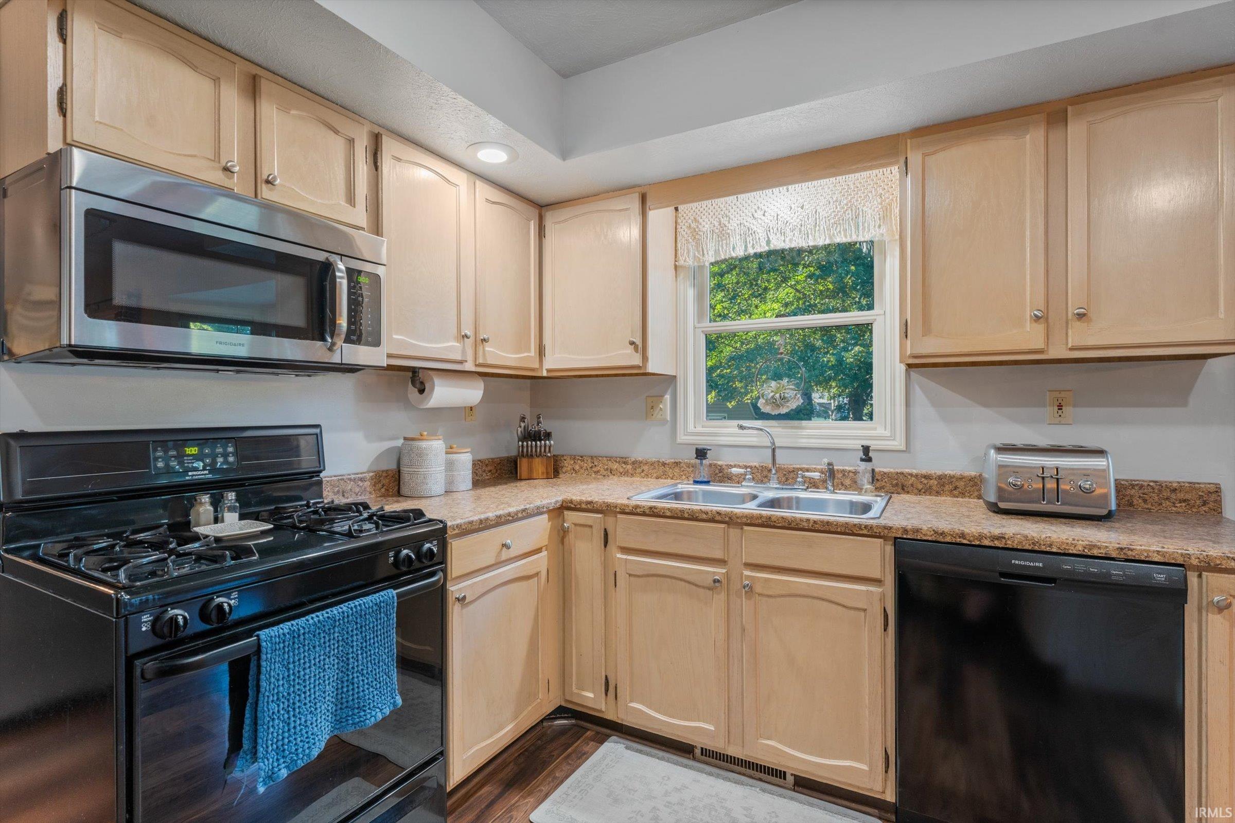 Photo 10 of 30897 Ridgeview Drive