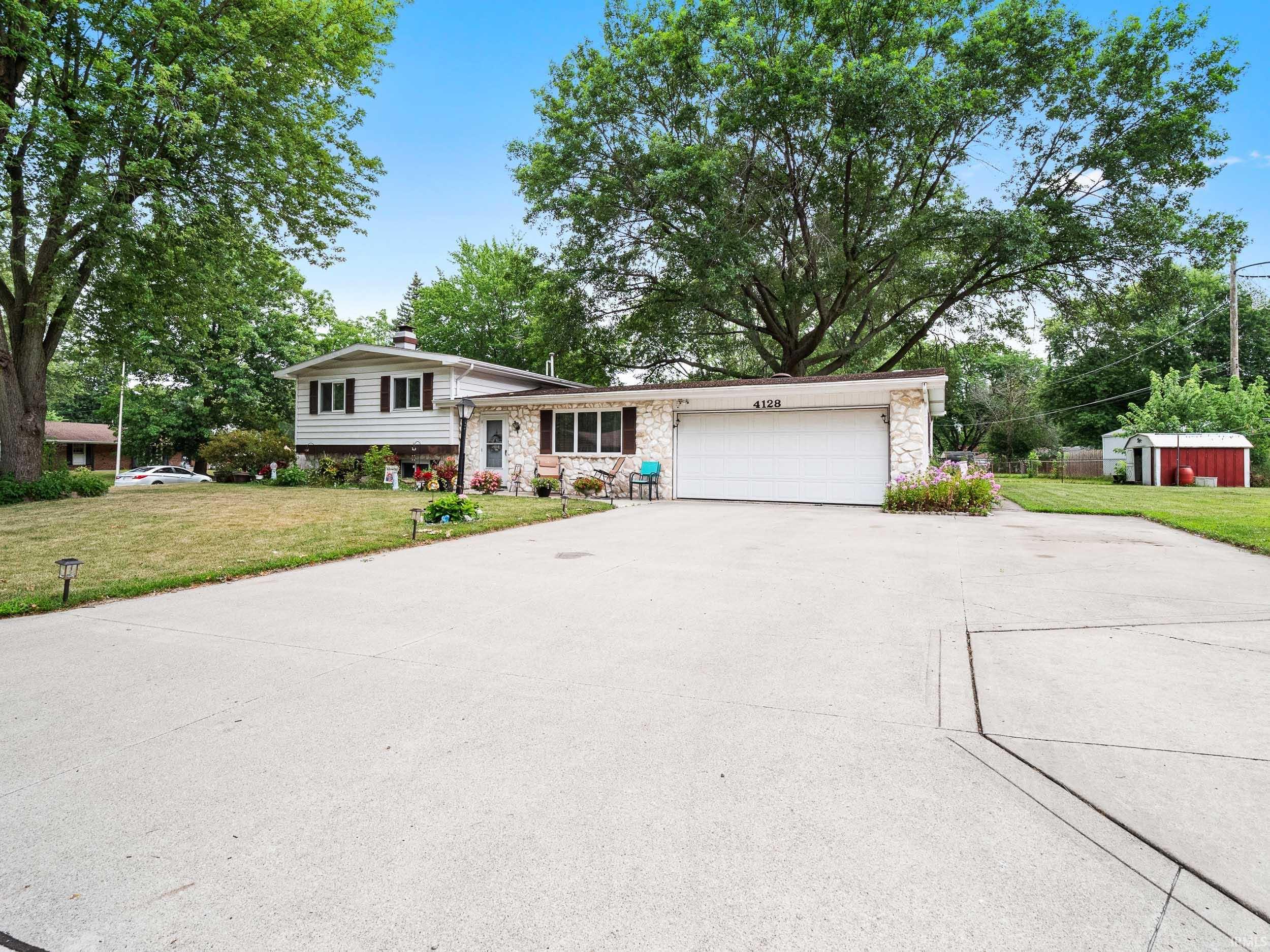 Photo 3 of 4128 Wedgewood Drive