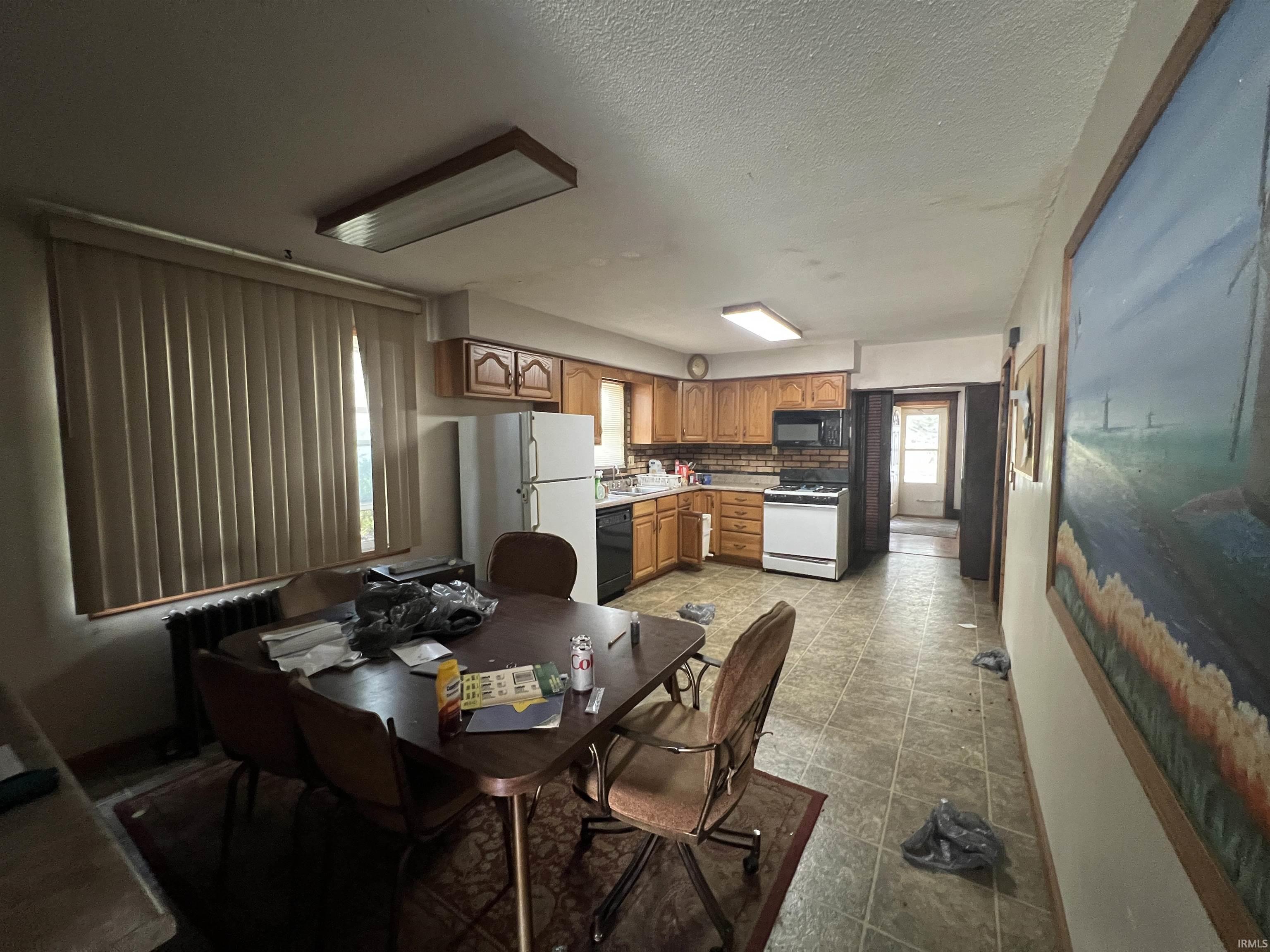 Photo 6 of 210 N Walnut Street
