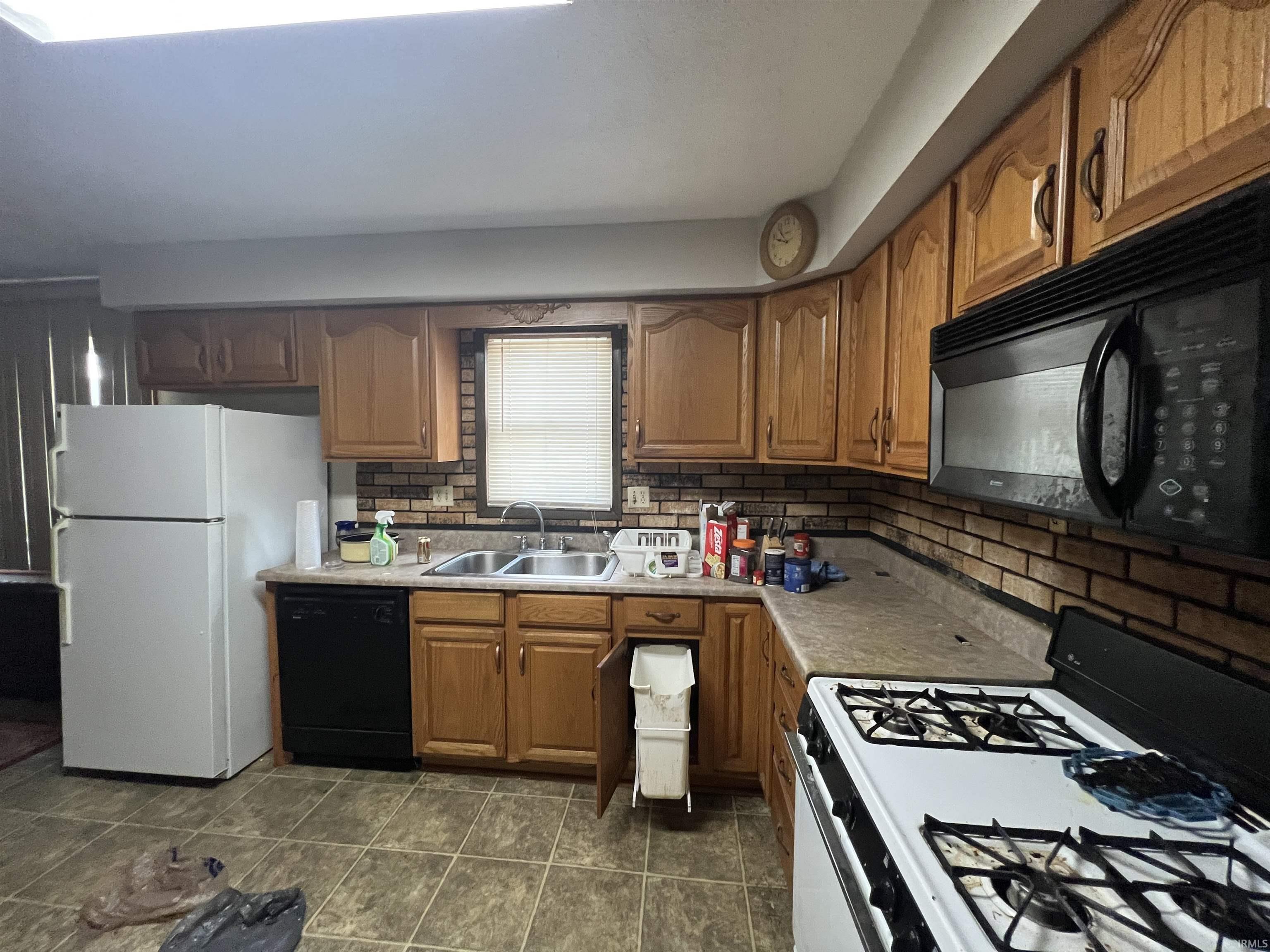 Photo 8 of 210 N Walnut Street