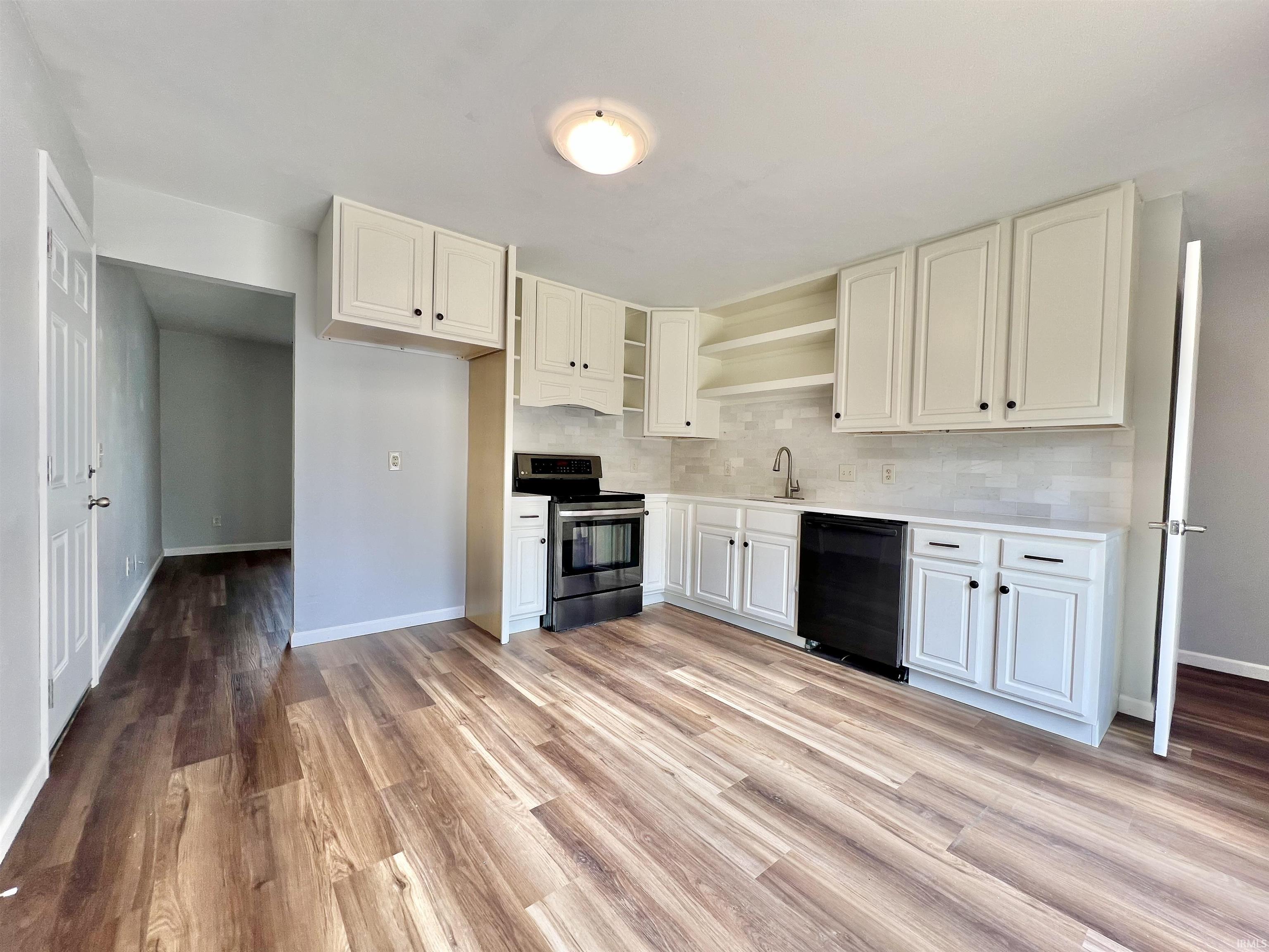 Photo 5 of 311 Maxine Drive