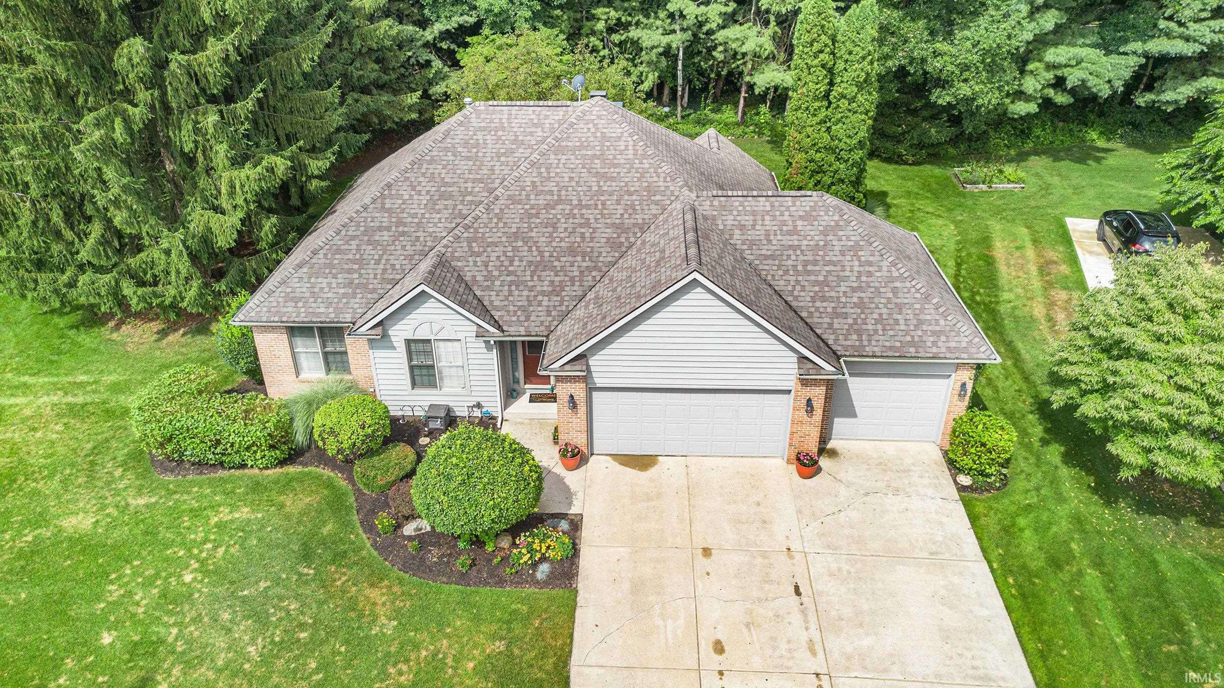 Homes for sale in Granger, IN | 51291 Pembridge Ct, Granger, IN 46530 | MLS# 202530033