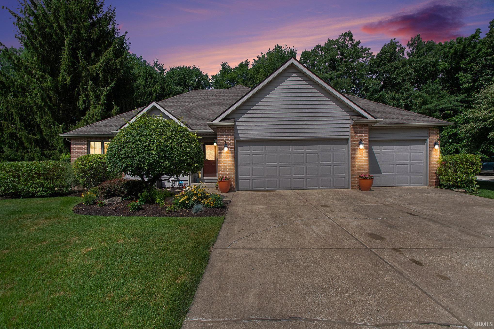 Homes for sale in Granger, IN | 51291 Pembridge Ct, Granger, IN 46530 | MLS# 202530033