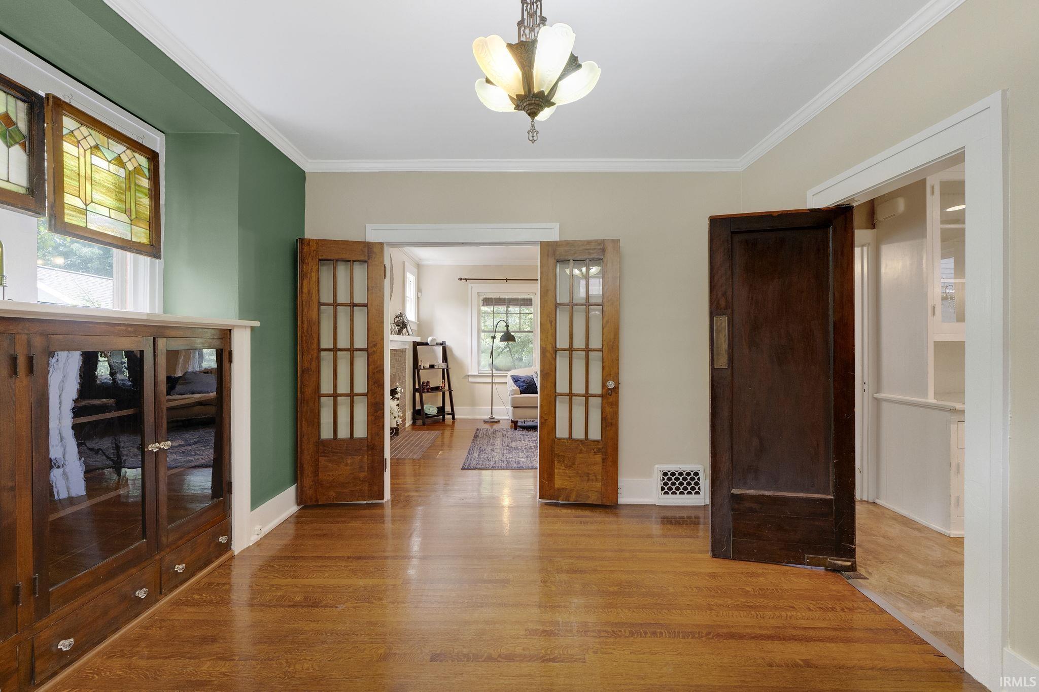 Photo 12 of 921 Thieme Drive