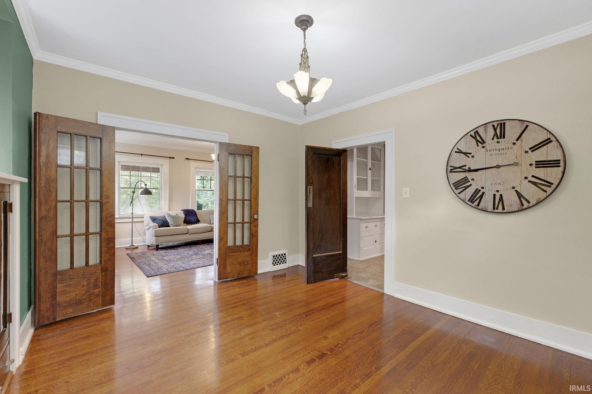 Photo 13 of 921 Thieme Drive