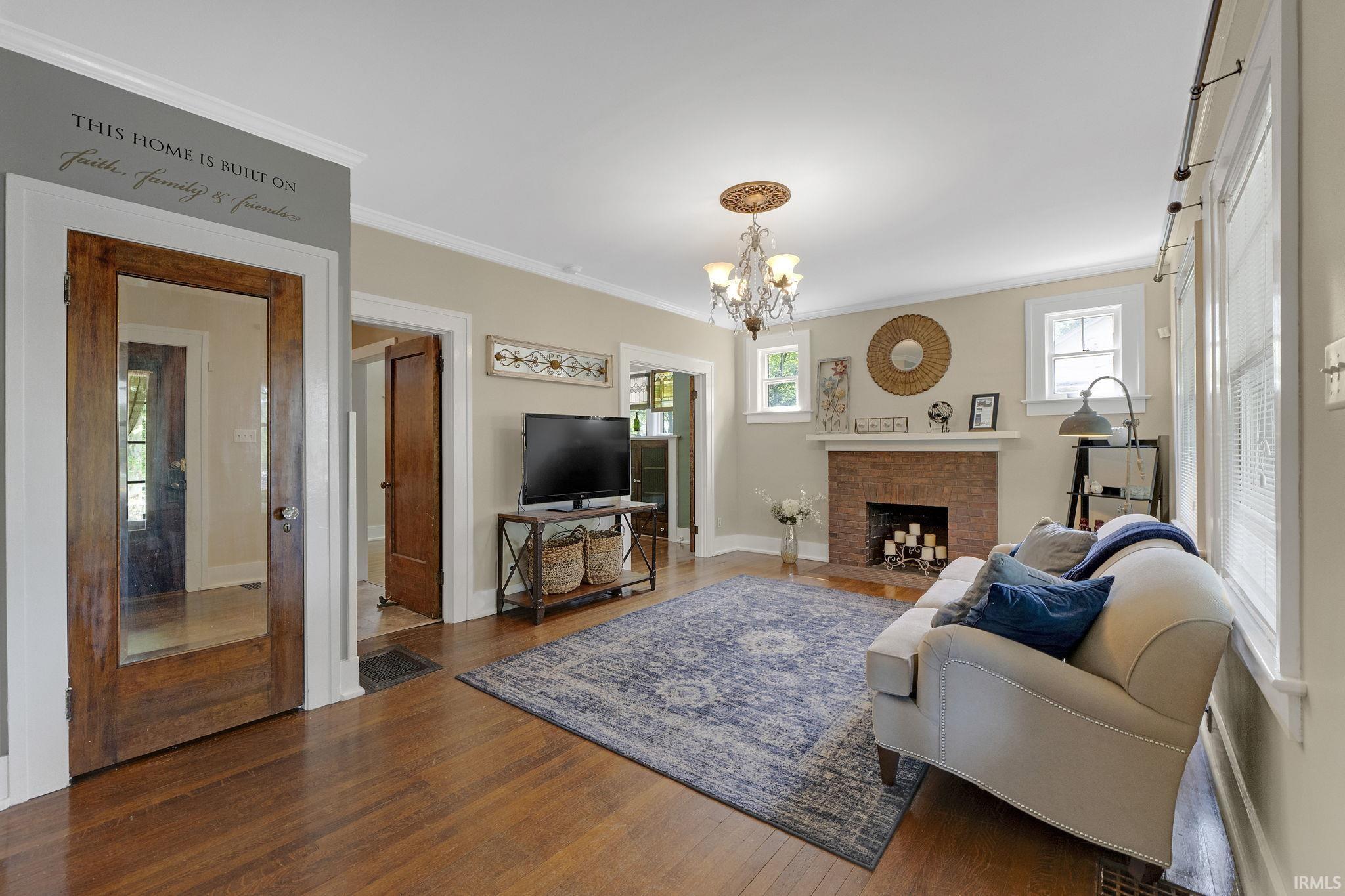 Photo 8 of 921 Thieme Drive