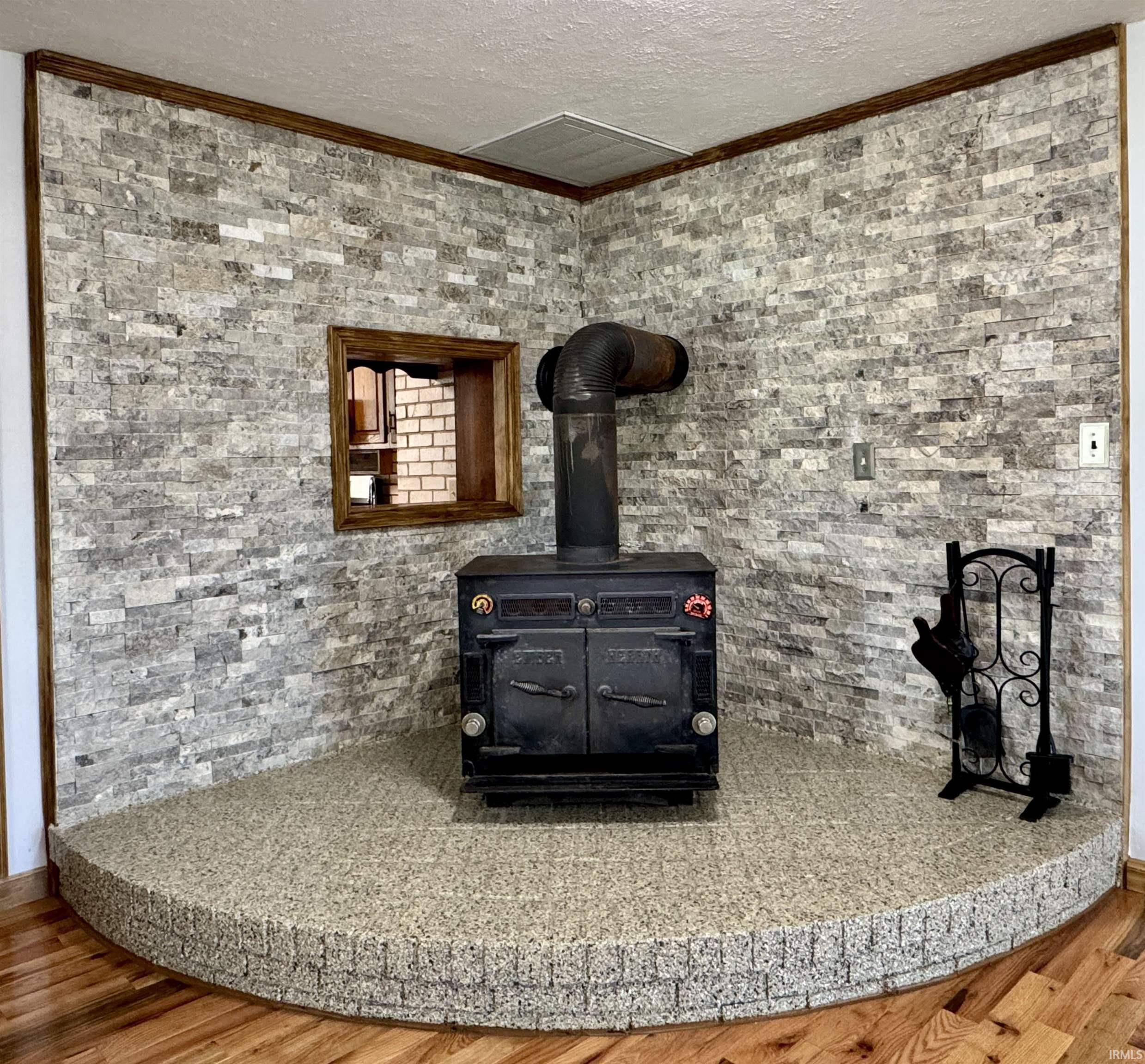 Homes for sale in Loogootee, IN | 11943 Hopkins Ln, Loogootee, IN 47553 | MLS# 202530092