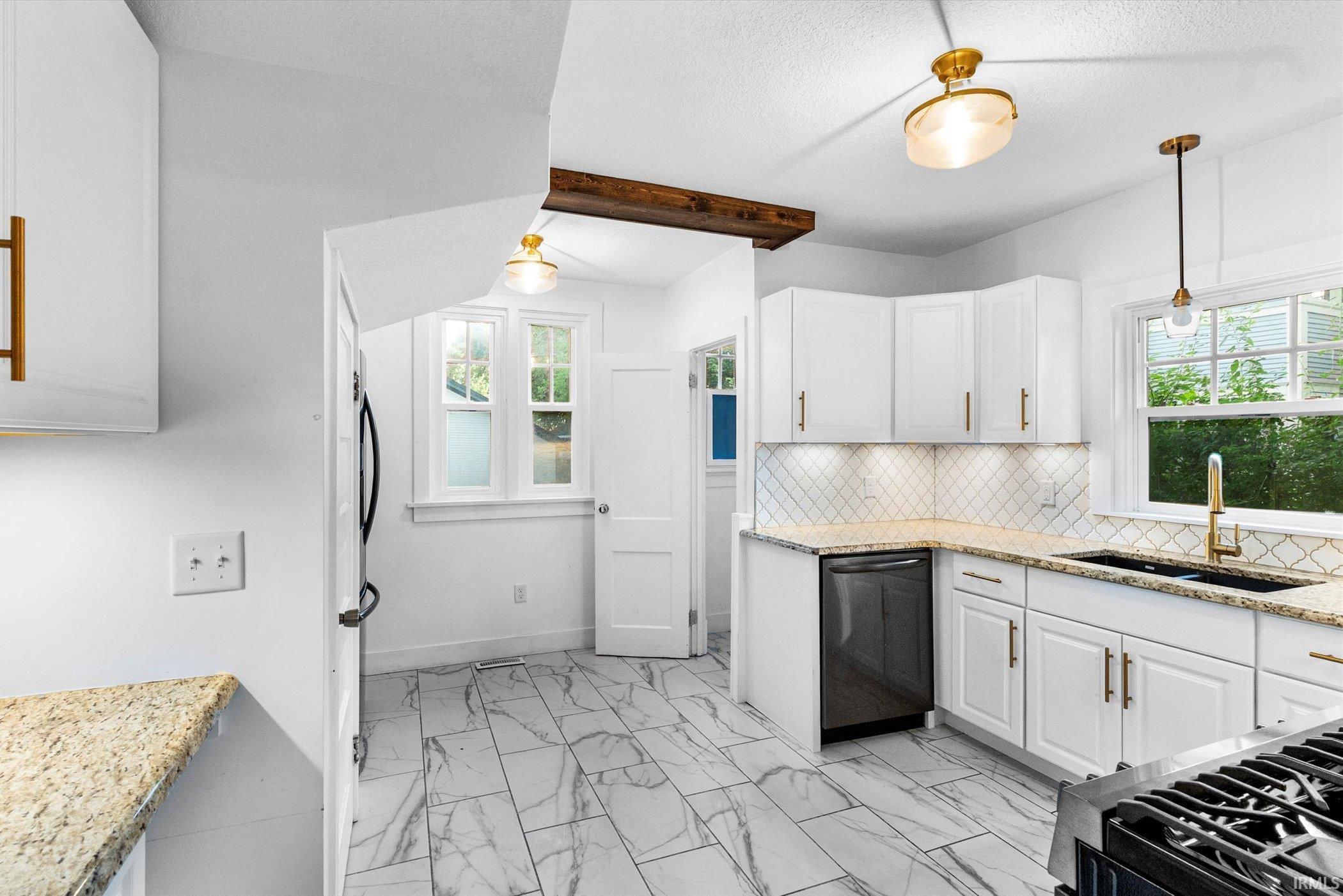 Photo 14 of 914 Kinnaird Avenue