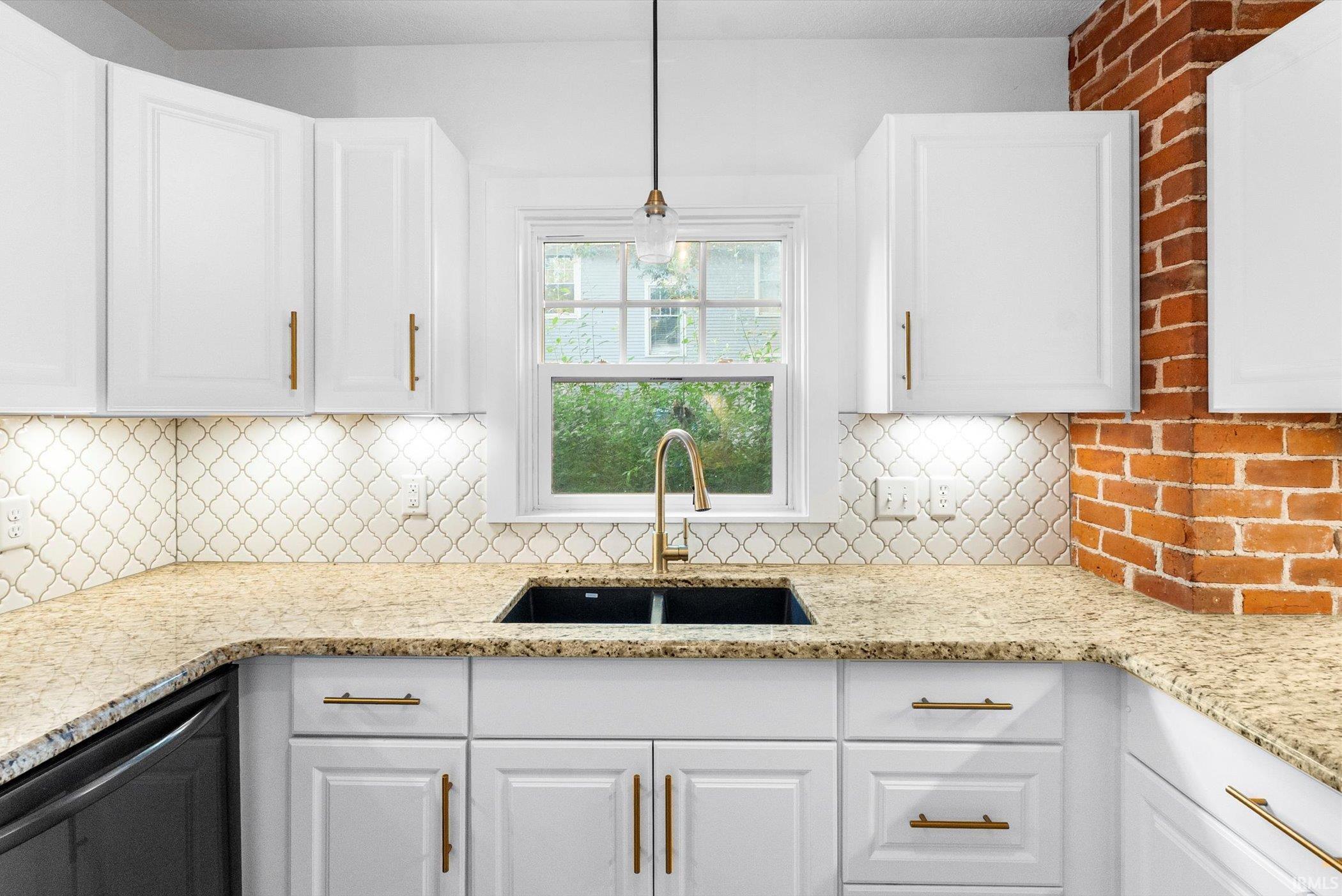 Photo 16 of 914 Kinnaird Avenue