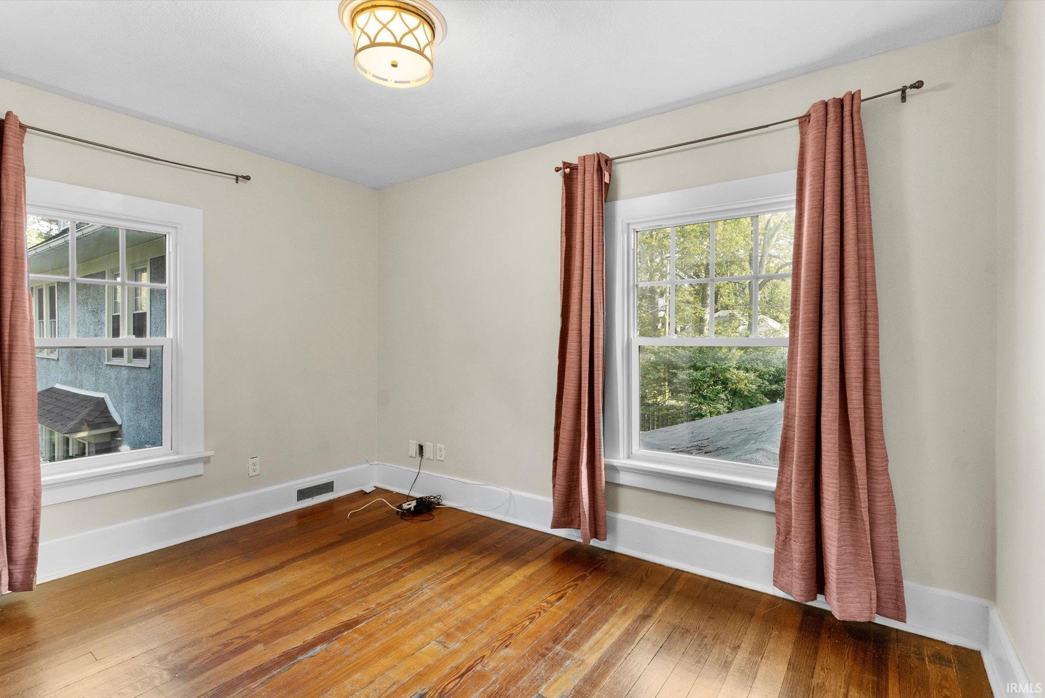 Photo 24 of 914 Kinnaird Avenue