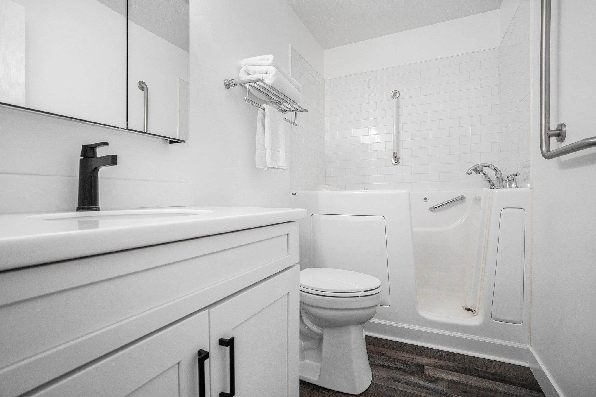 Photo 12 of 930 Ridgeview Drive