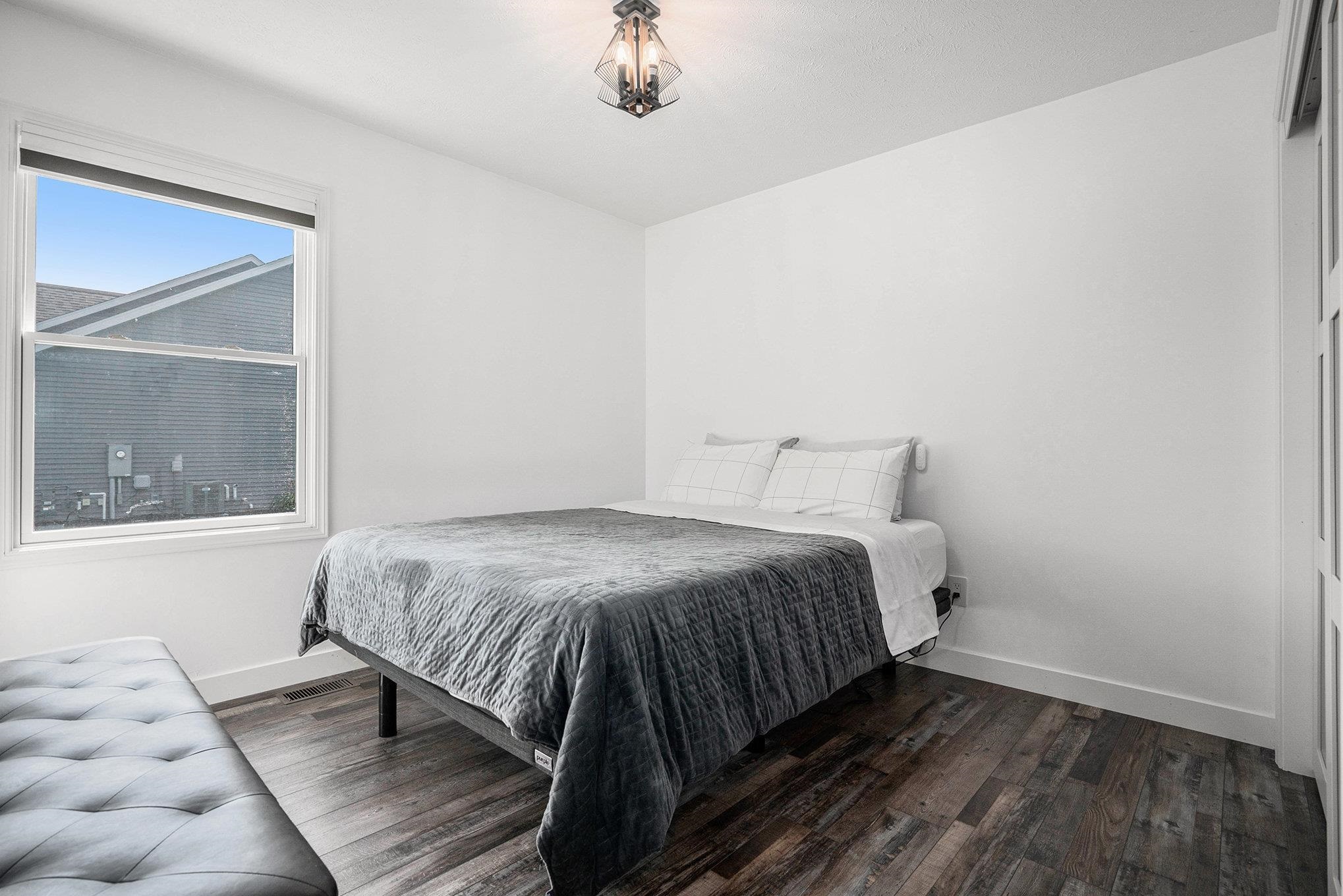 Photo 13 of 930 Ridgeview Drive