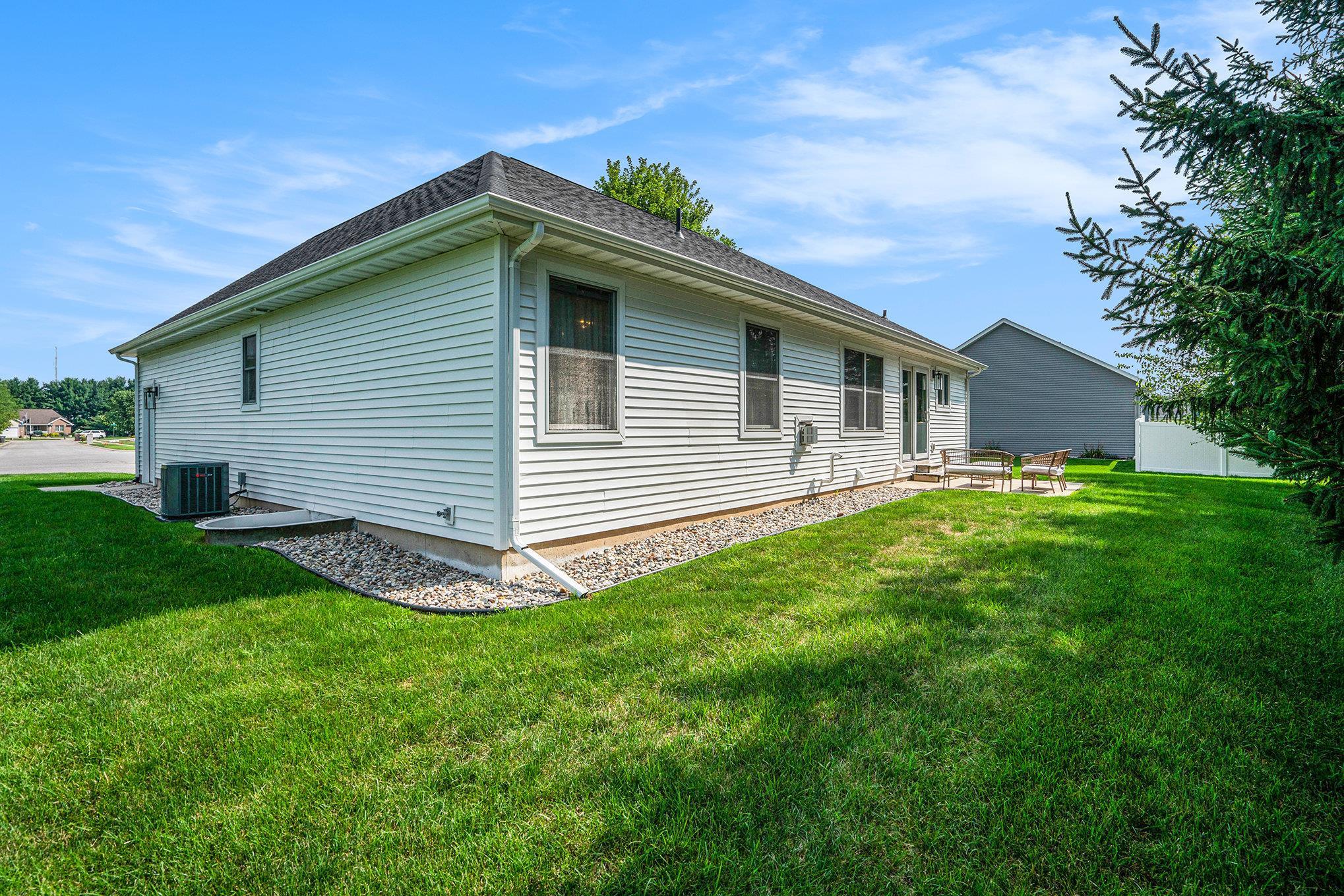 Photo 30 of 930 Ridgeview Drive