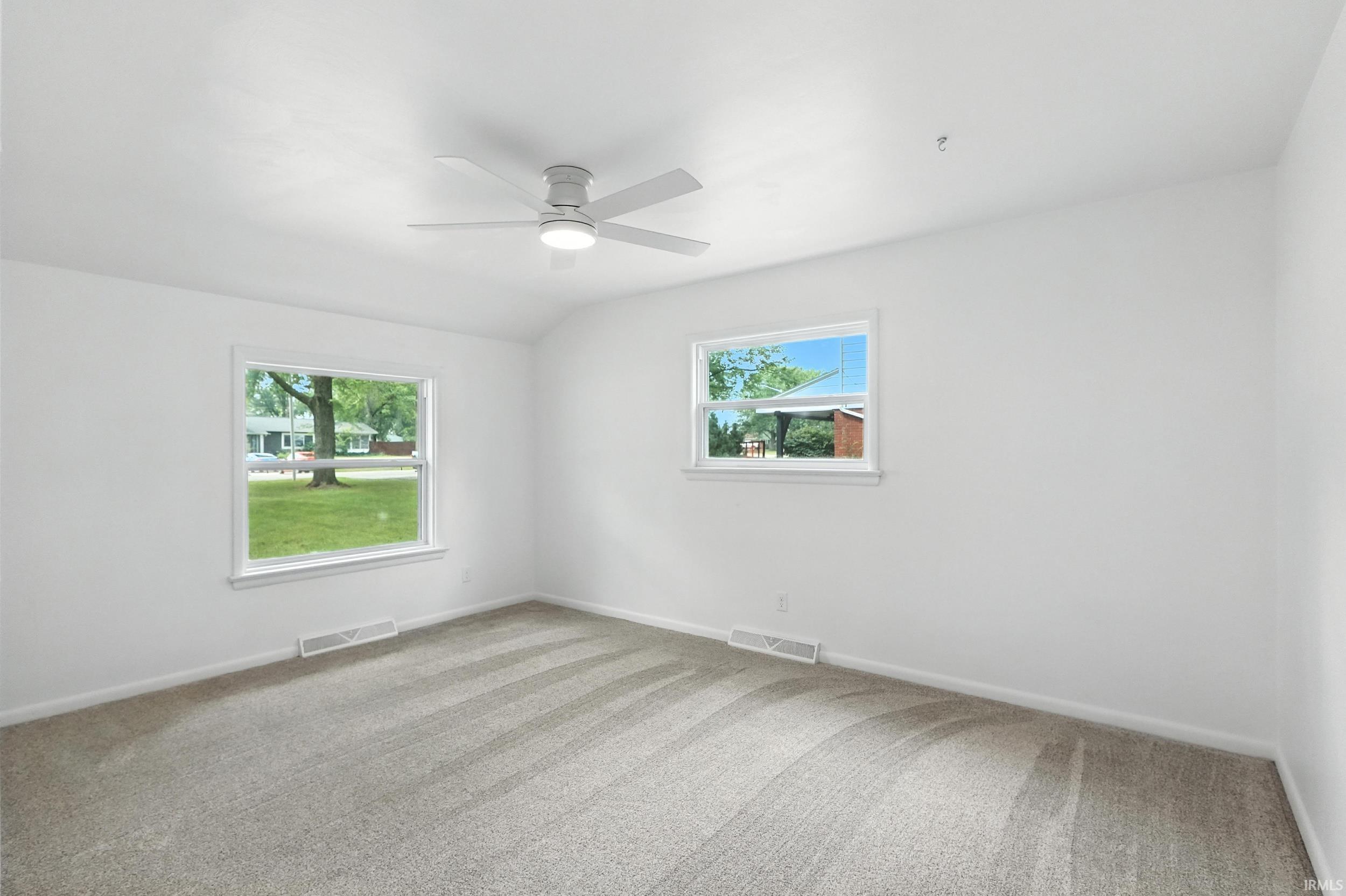 Photo 13 of 904 Pelham Drive