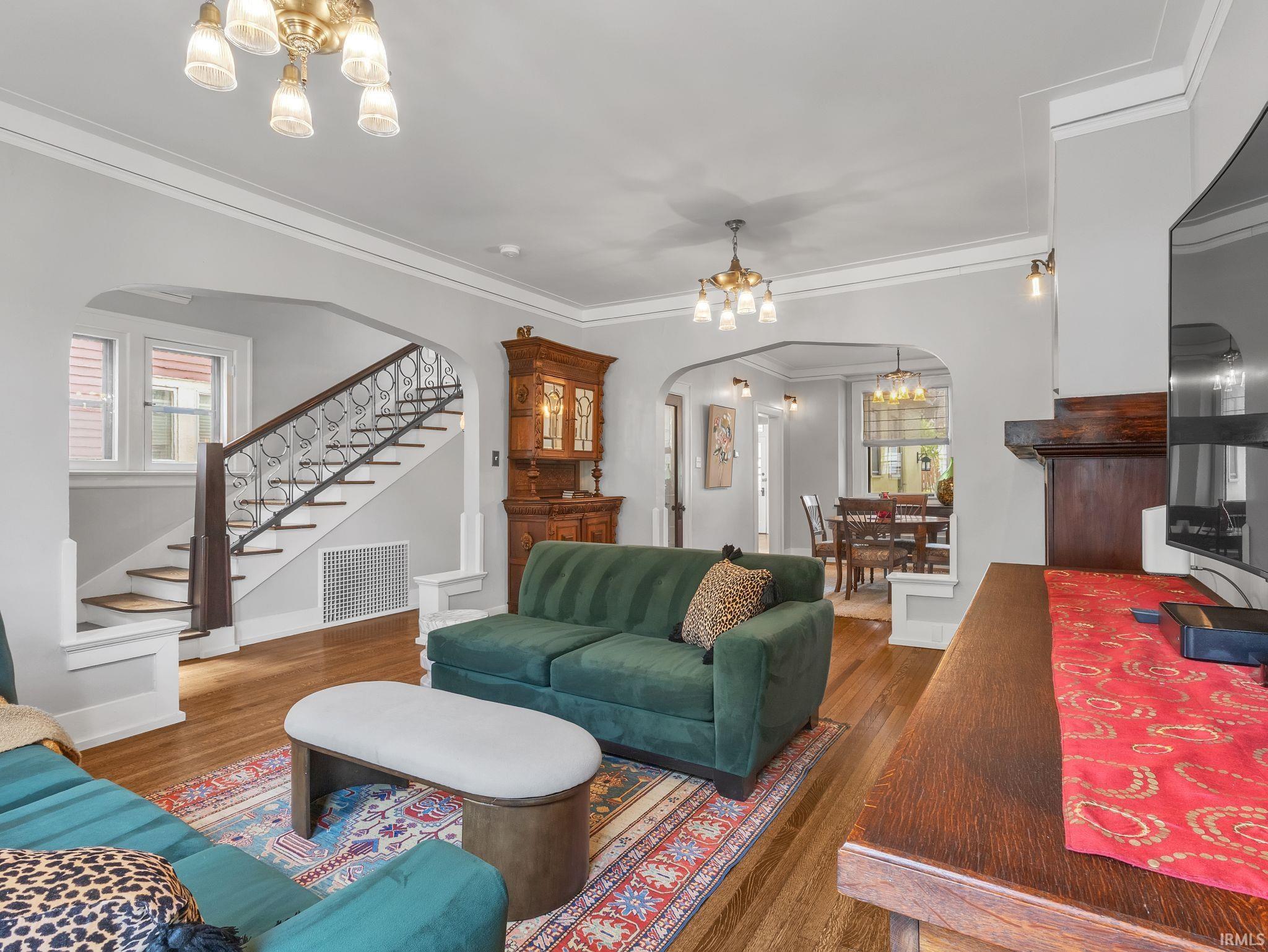 Photo 9 of 1227 W Berry Street