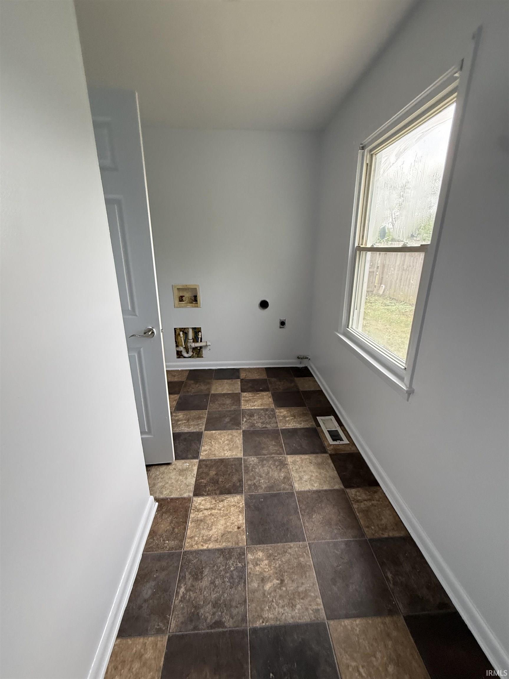 Photo 6 of 4816 hessen cassel Road