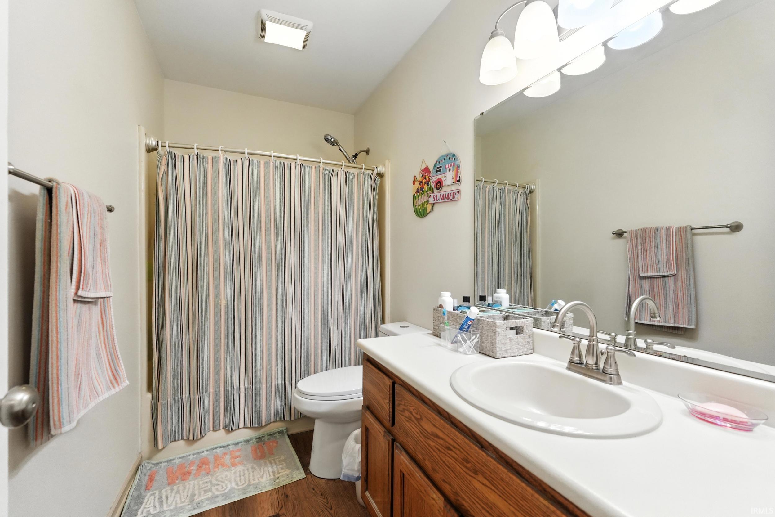 Photo 23 of 1410 S Duesenberg Drive