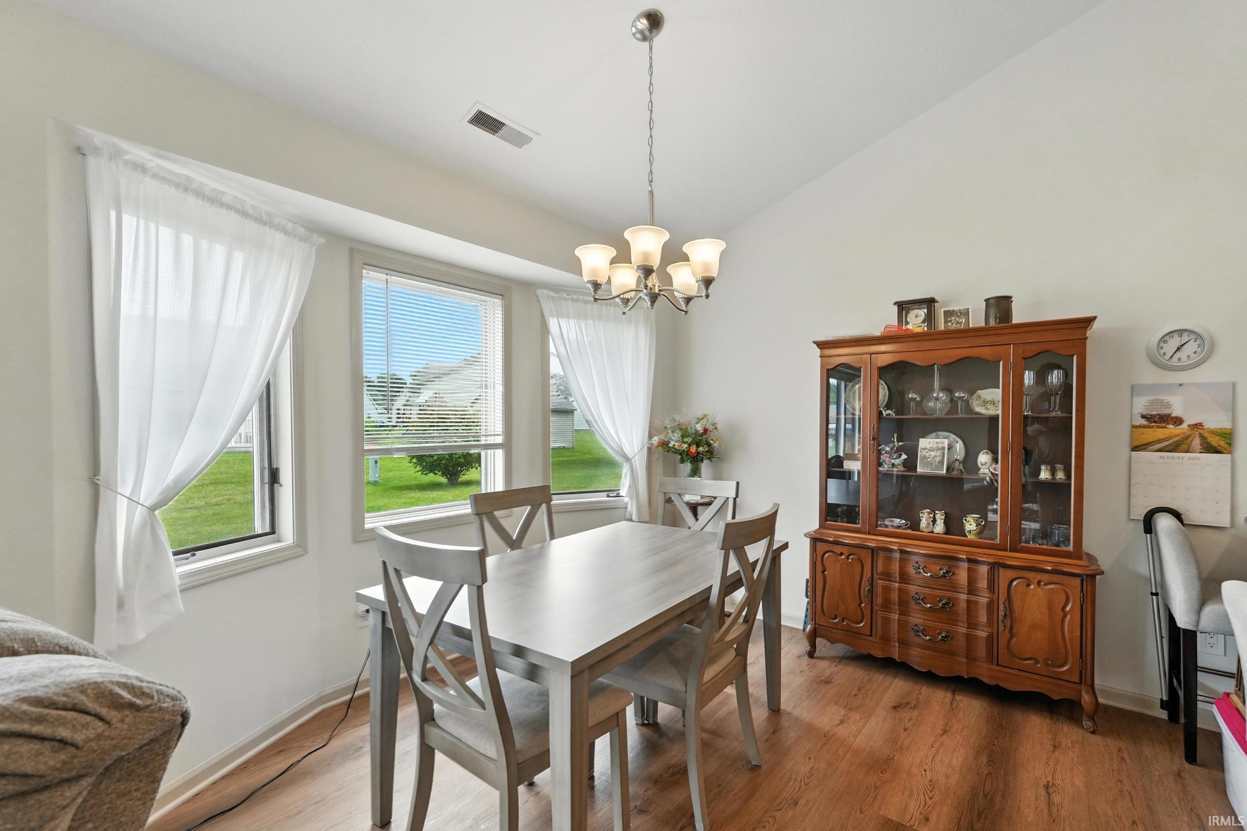 Photo 6 of 1410 S Duesenberg Drive