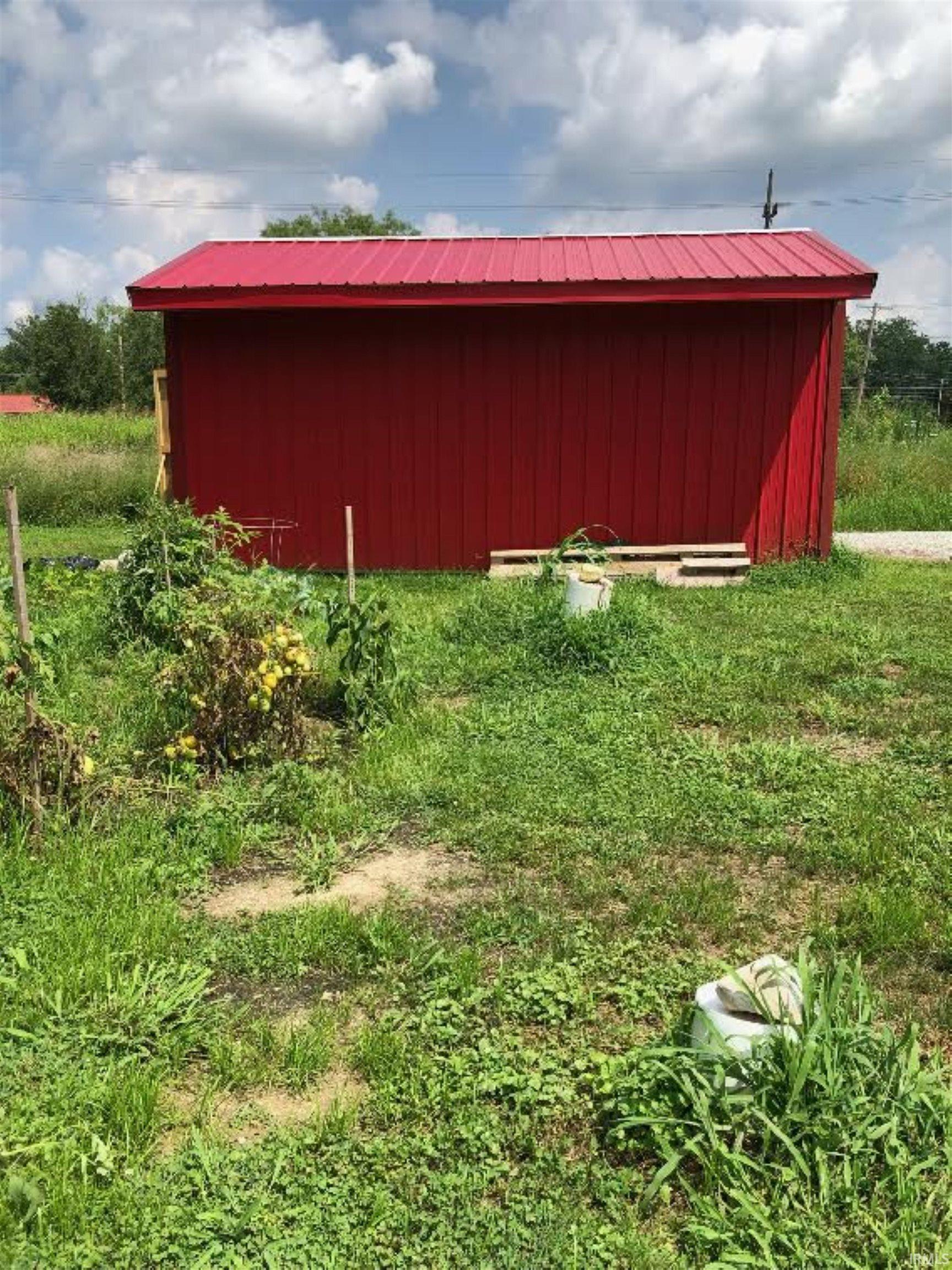 Homes for sale in Linton, IN | 2 Nw 8Th St, Linton, IN 47441 | MLS# 202530210