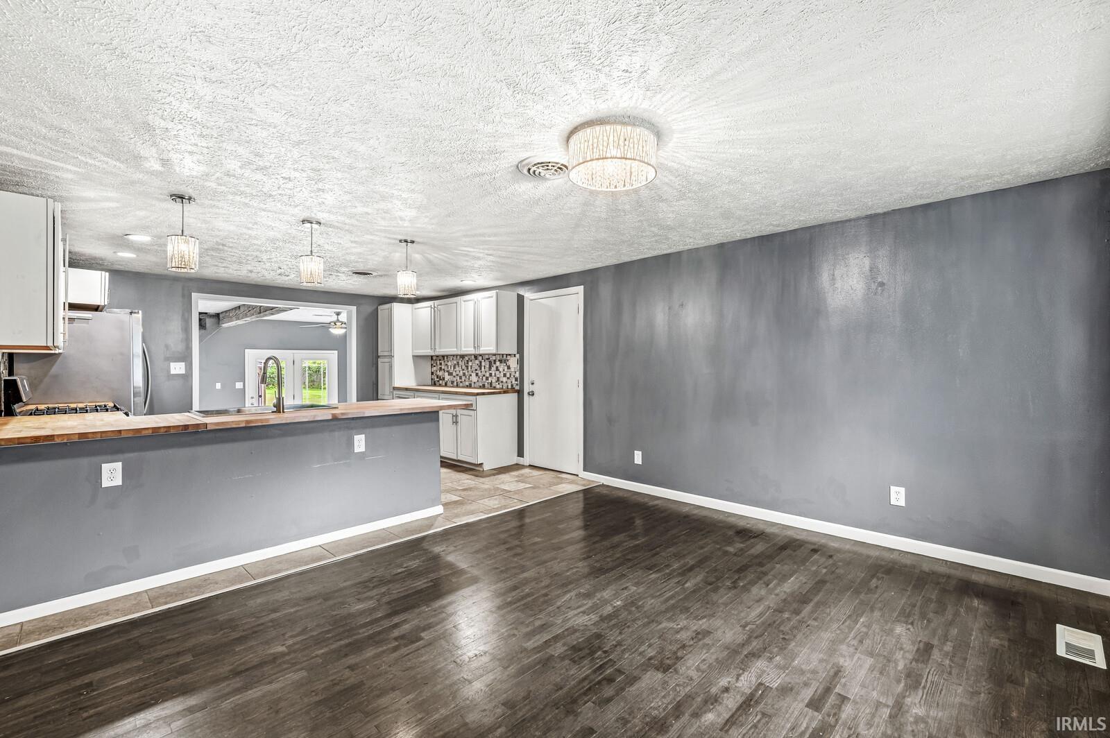 Homes for sale in Osceola, IN | 502 W Adams St, Osceola, IN 46561 | MLS# 202530252