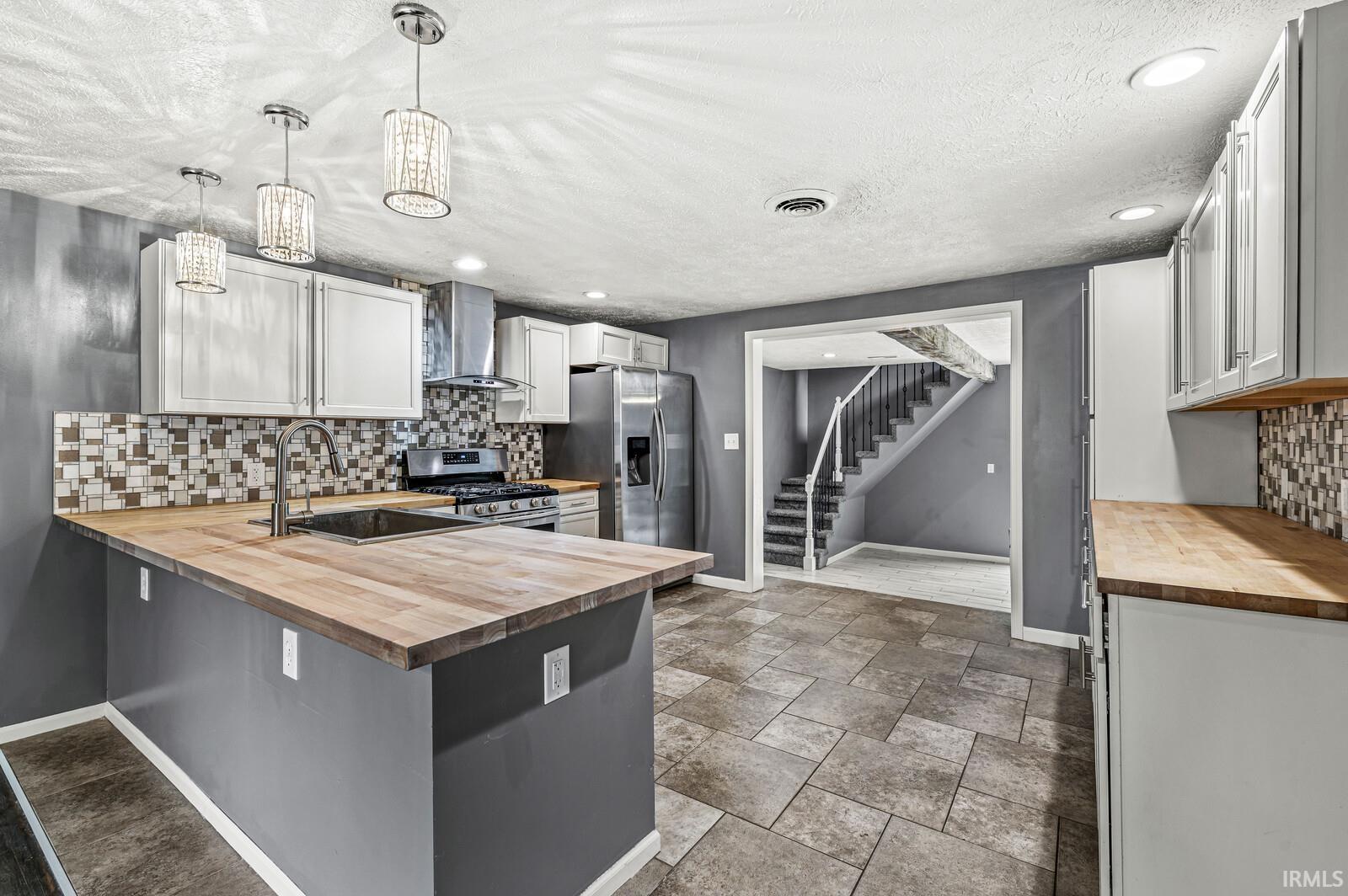 Homes for sale in Osceola, IN | 502 W Adams St, Osceola, IN 46561 | MLS# 202530252