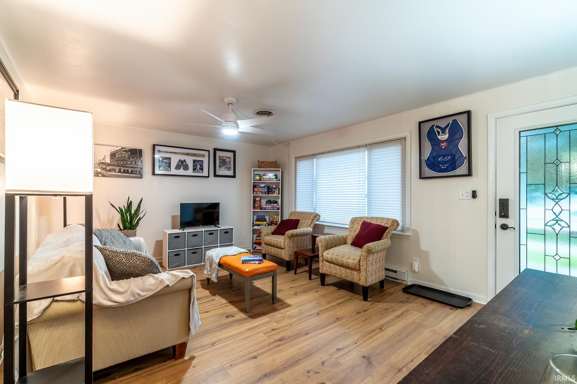 Photo 4 of 6616 Arnel Avenue