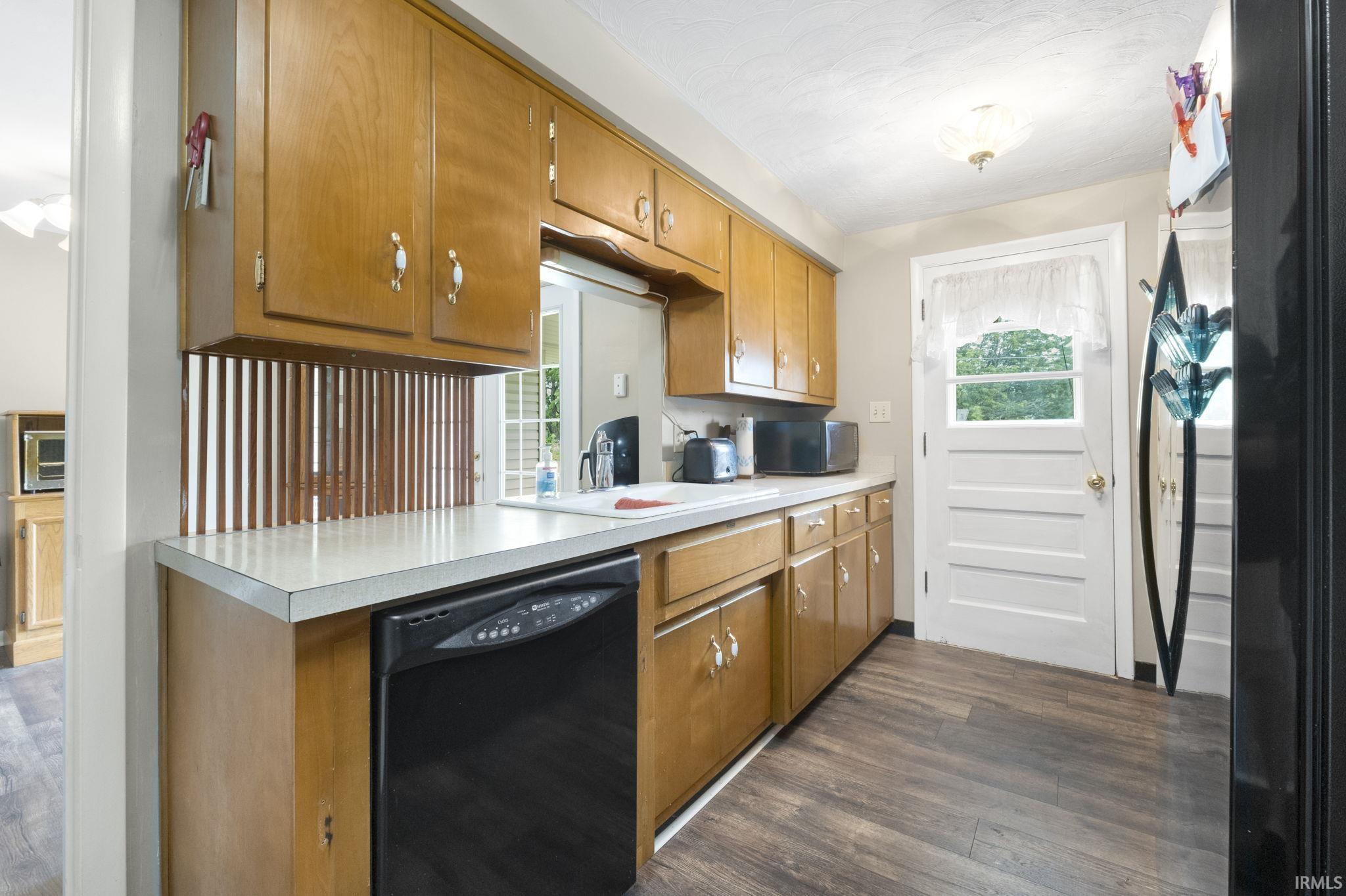 Photo 9 of 4824 Golfview Drive