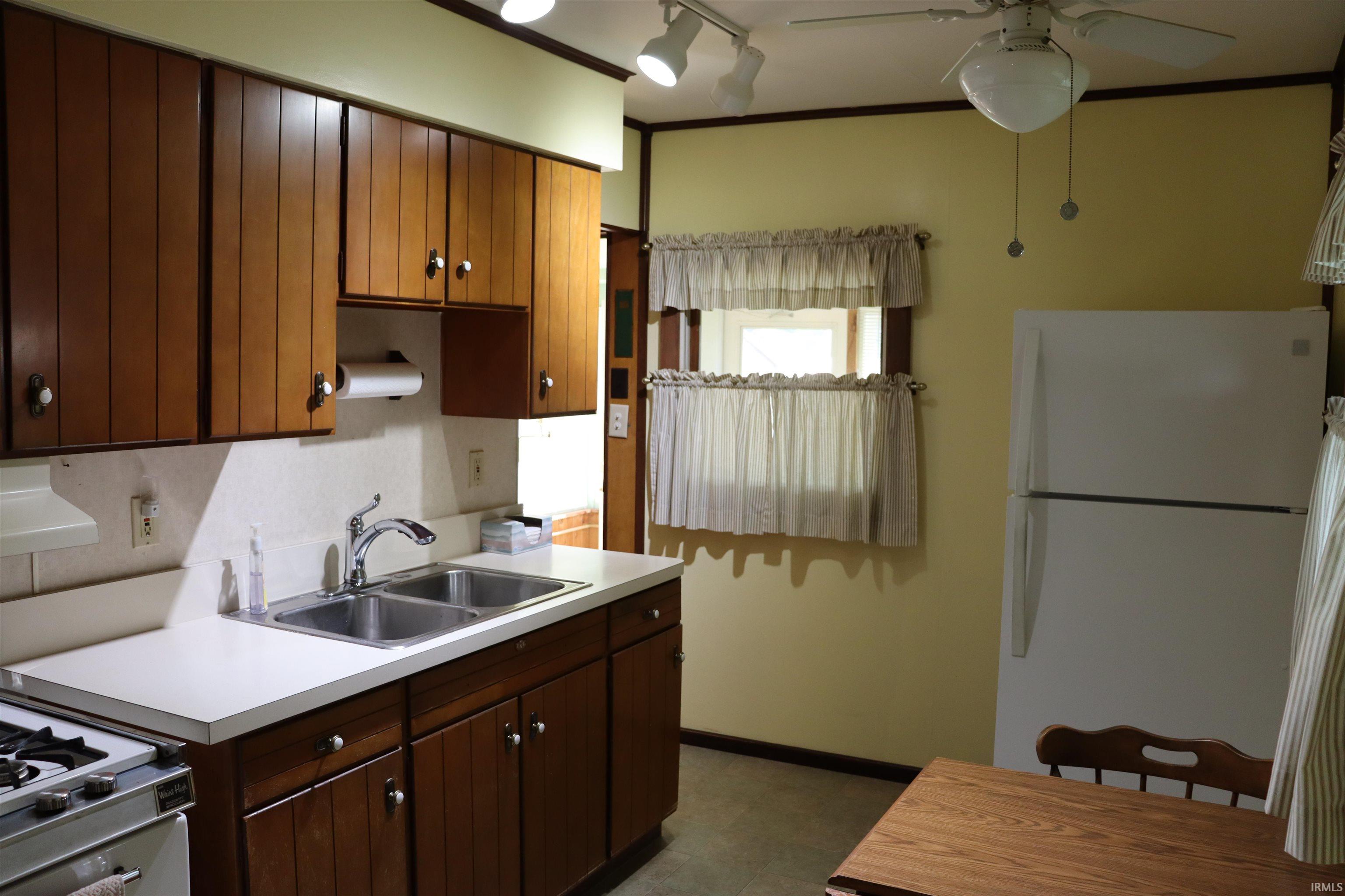 Photo 9 of 1414 Magnolia Avenue