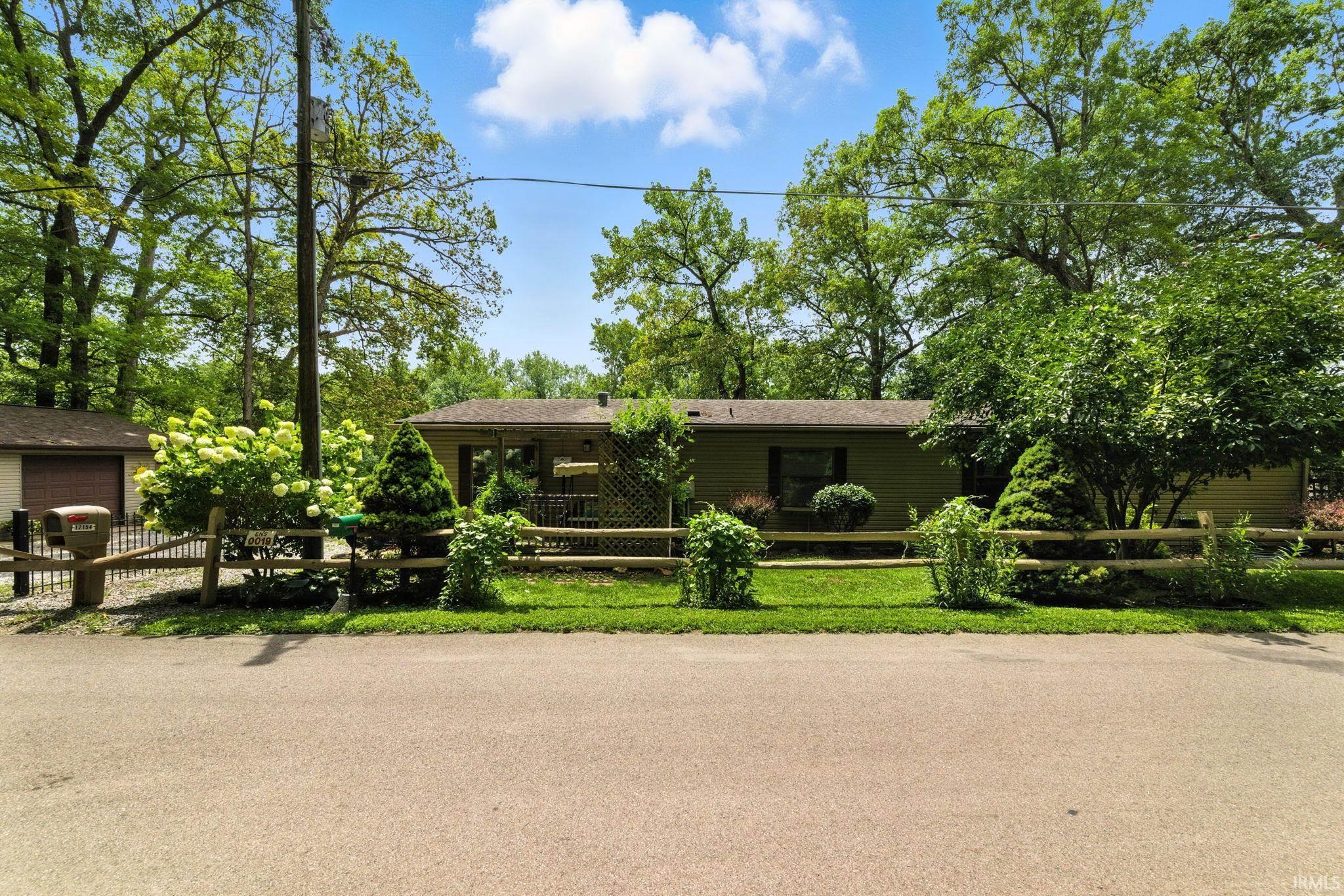 Homes for sale in Brookston, IN | 12154 W Horseshoe Bend Rd, Brookston, IN 47923 | MLS# 202530359