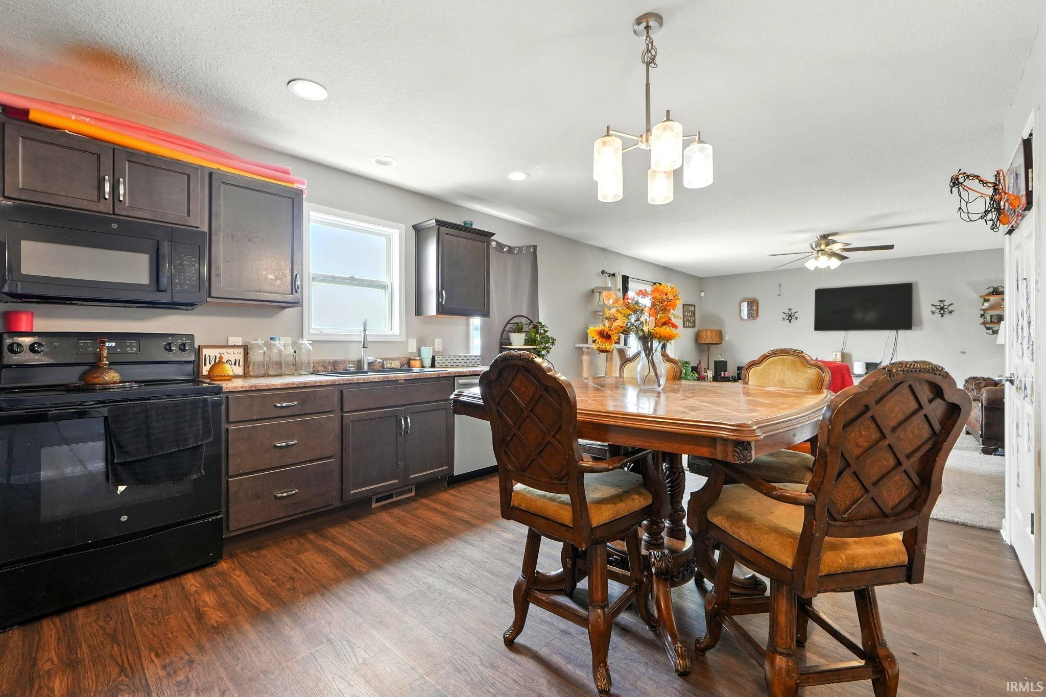 Photo 6 of 1904 Waynedale Drive