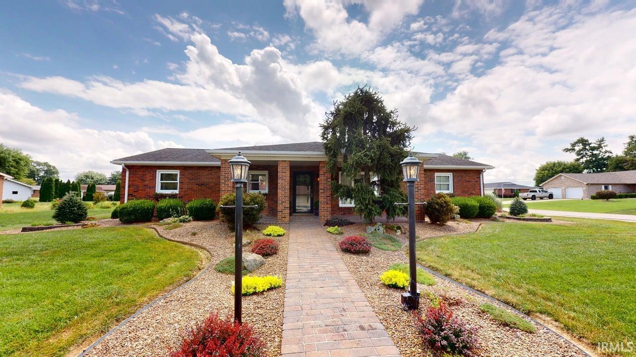 4176 N Meadow Lark Lane