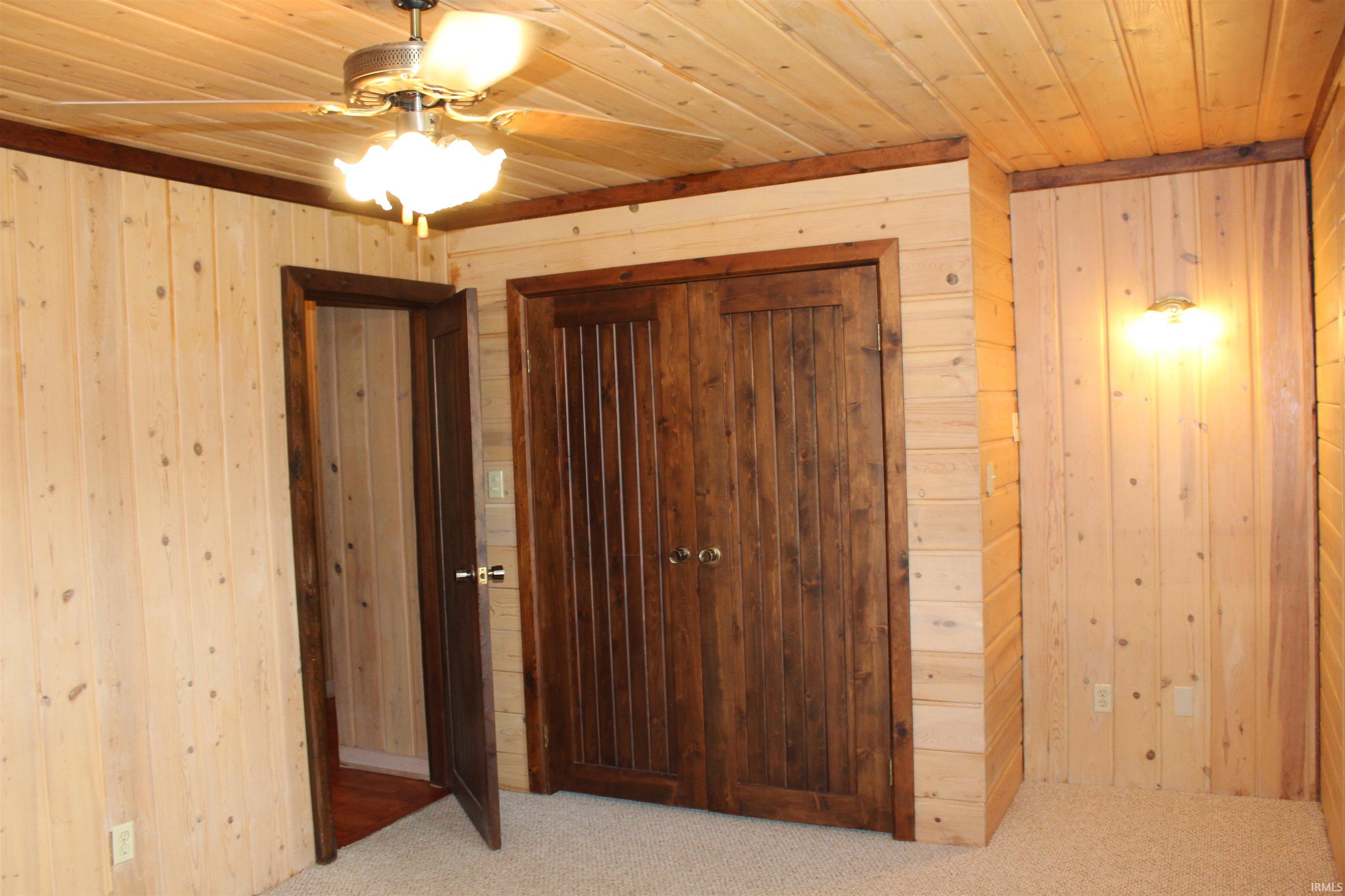 Photo 11 of 475 E 280 N