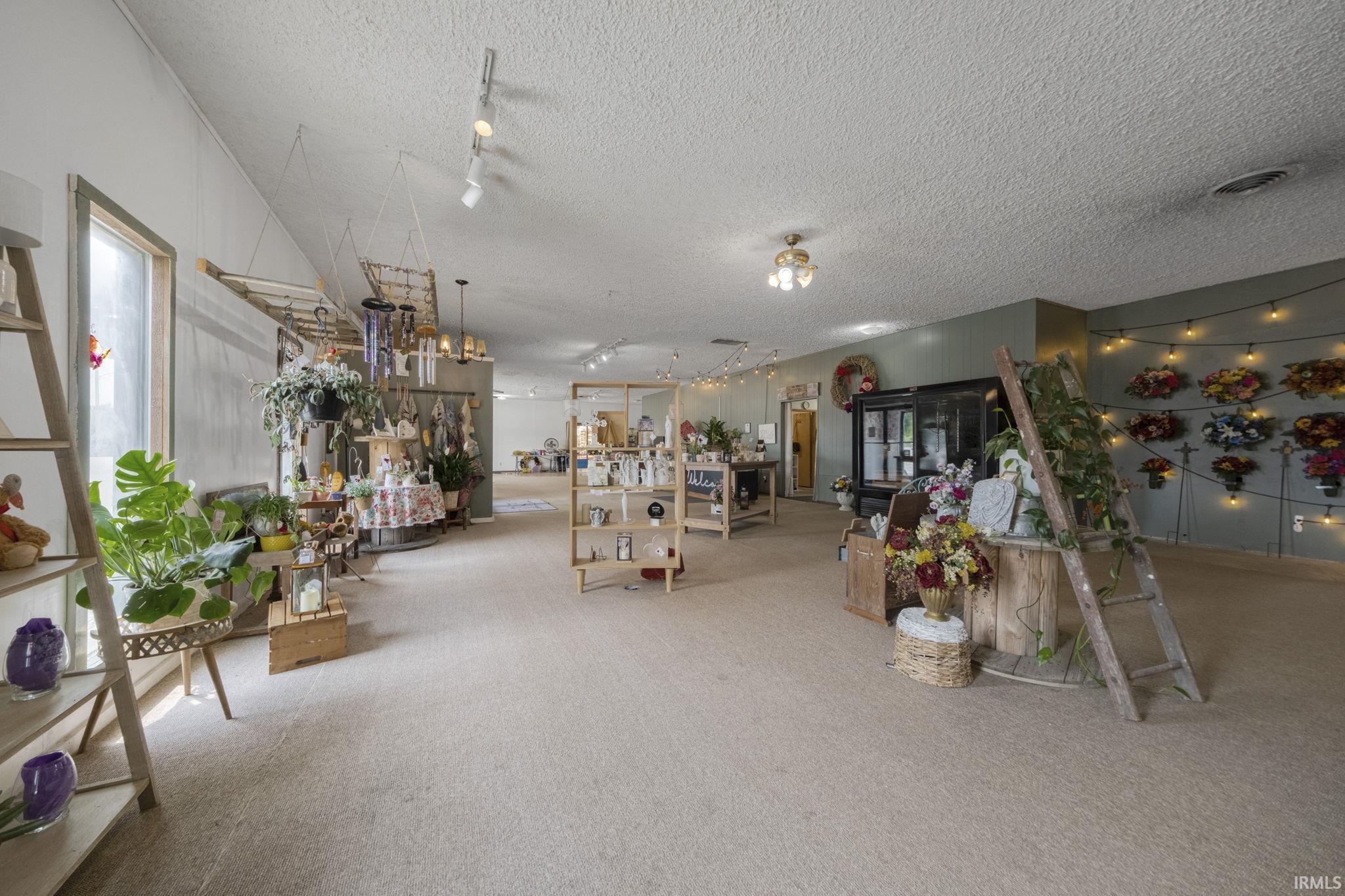 Photo 12 of 550 W Old Trail Road