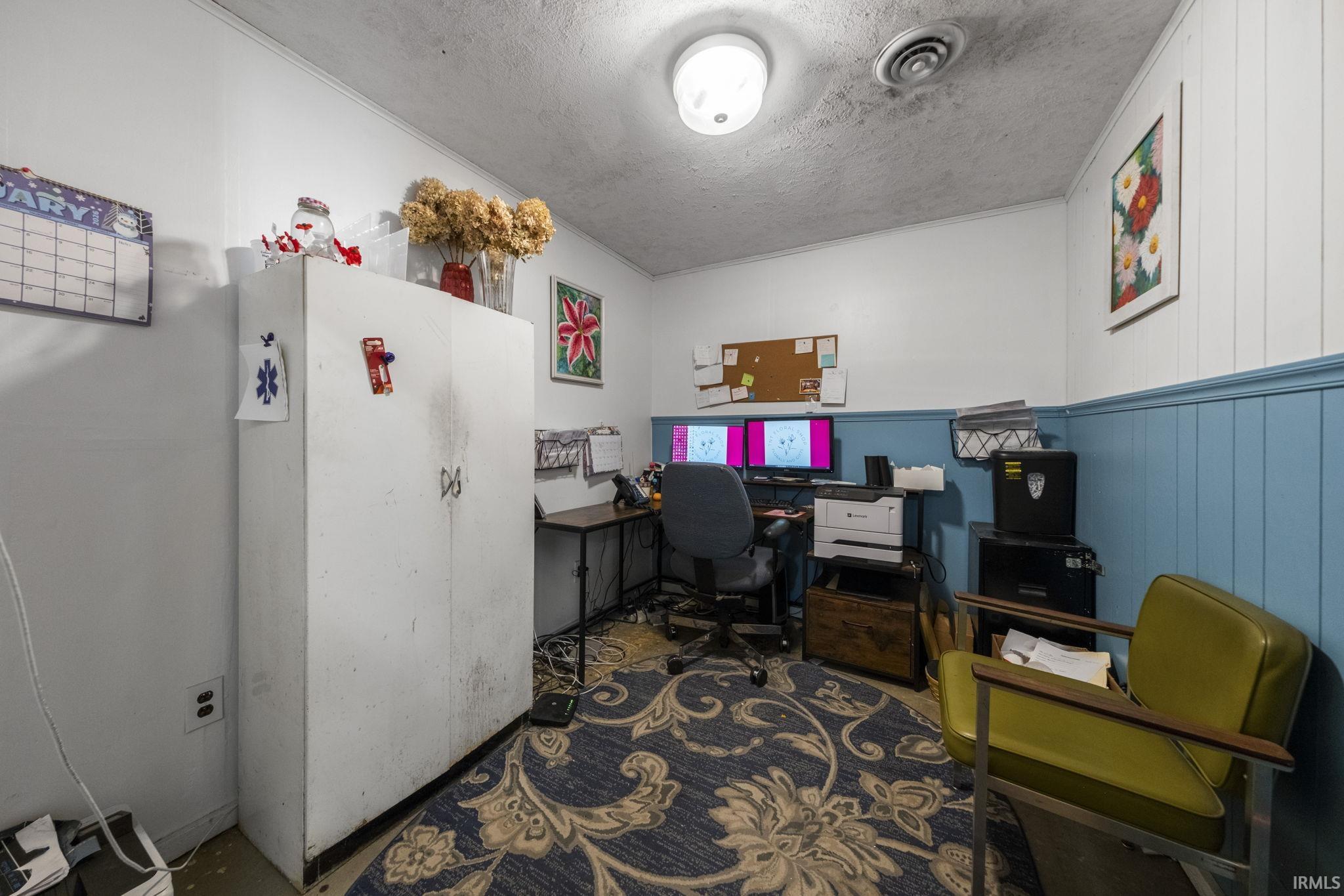 Photo 31 of 550 W Old Trail Road