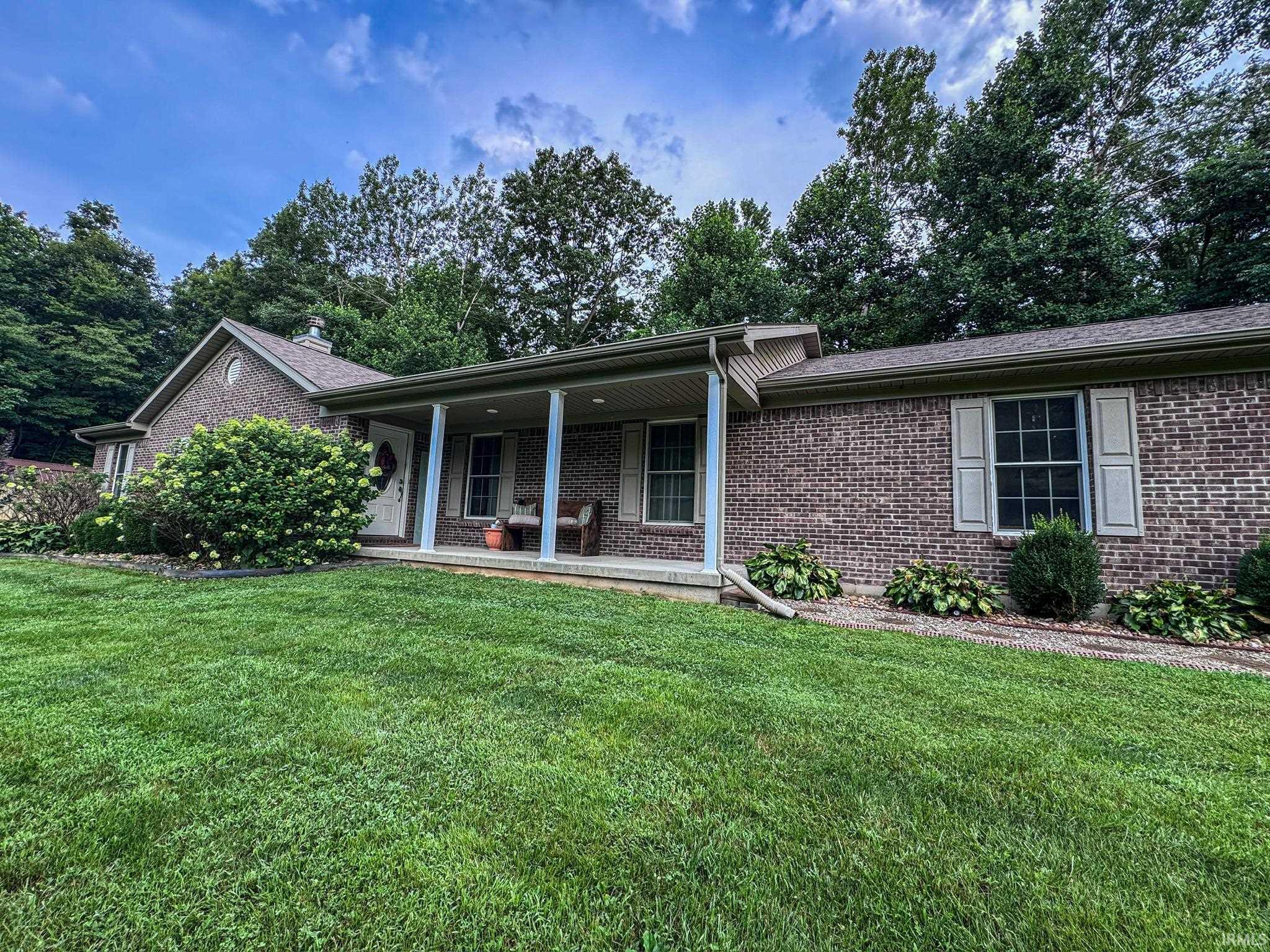 Homes for sale in Spencer, IN | 4074 S Little Creek Dr, Spencer, IN 47460 | MLS# 202530595