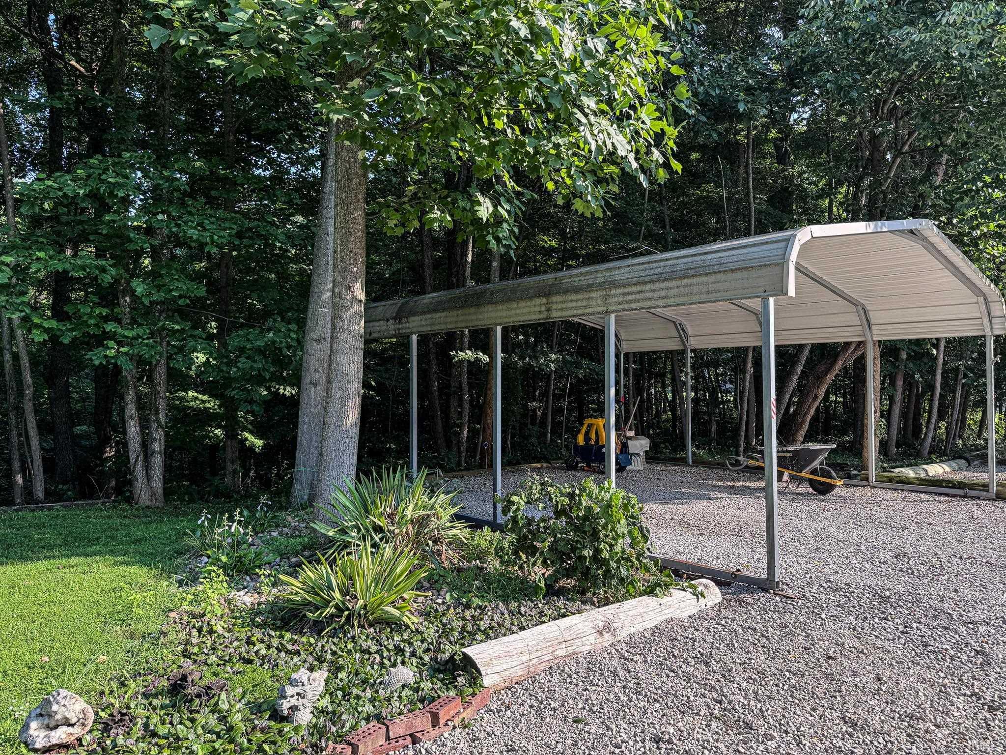 Homes for sale in Spencer, IN | 4074 S Little Creek Dr, Spencer, IN 47460 | MLS# 202530595